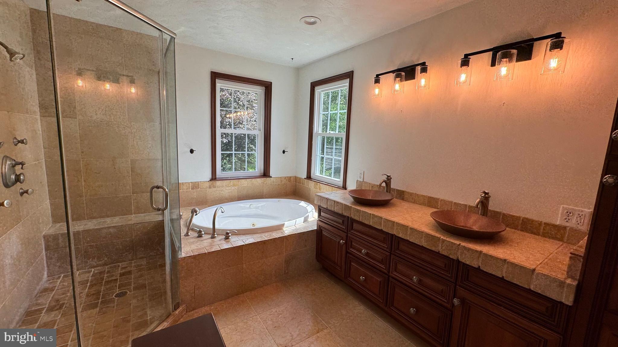 HALL ESTATES II - Residential