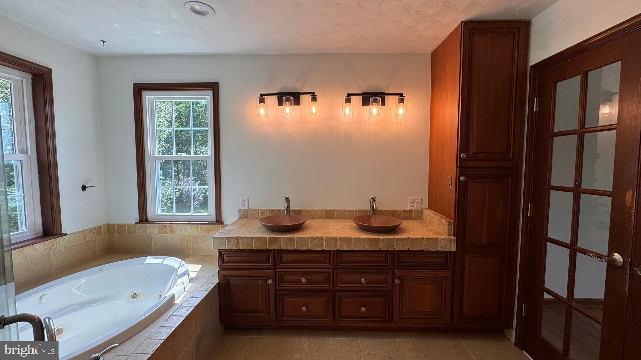 HALL ESTATES II - Residential