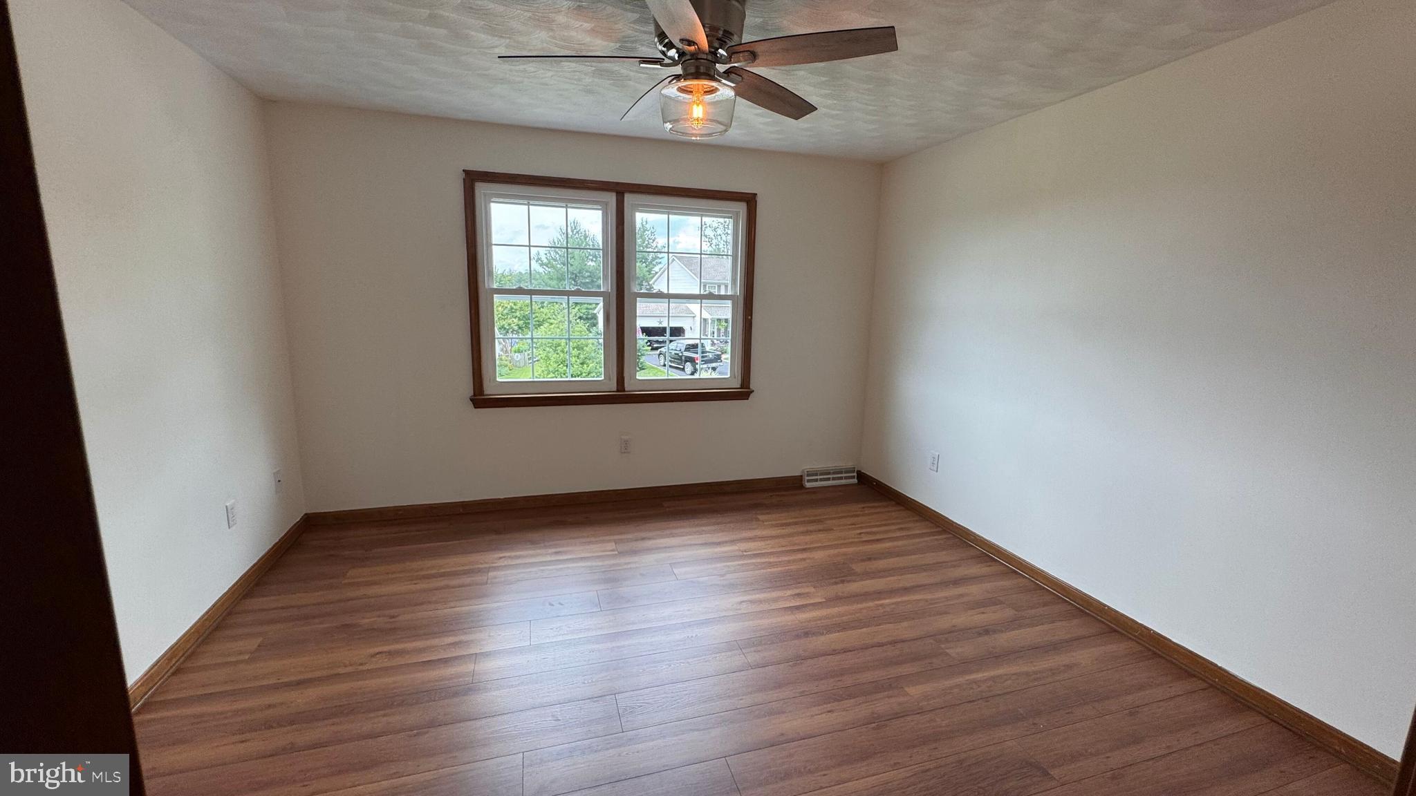 HALL ESTATES II - Residential