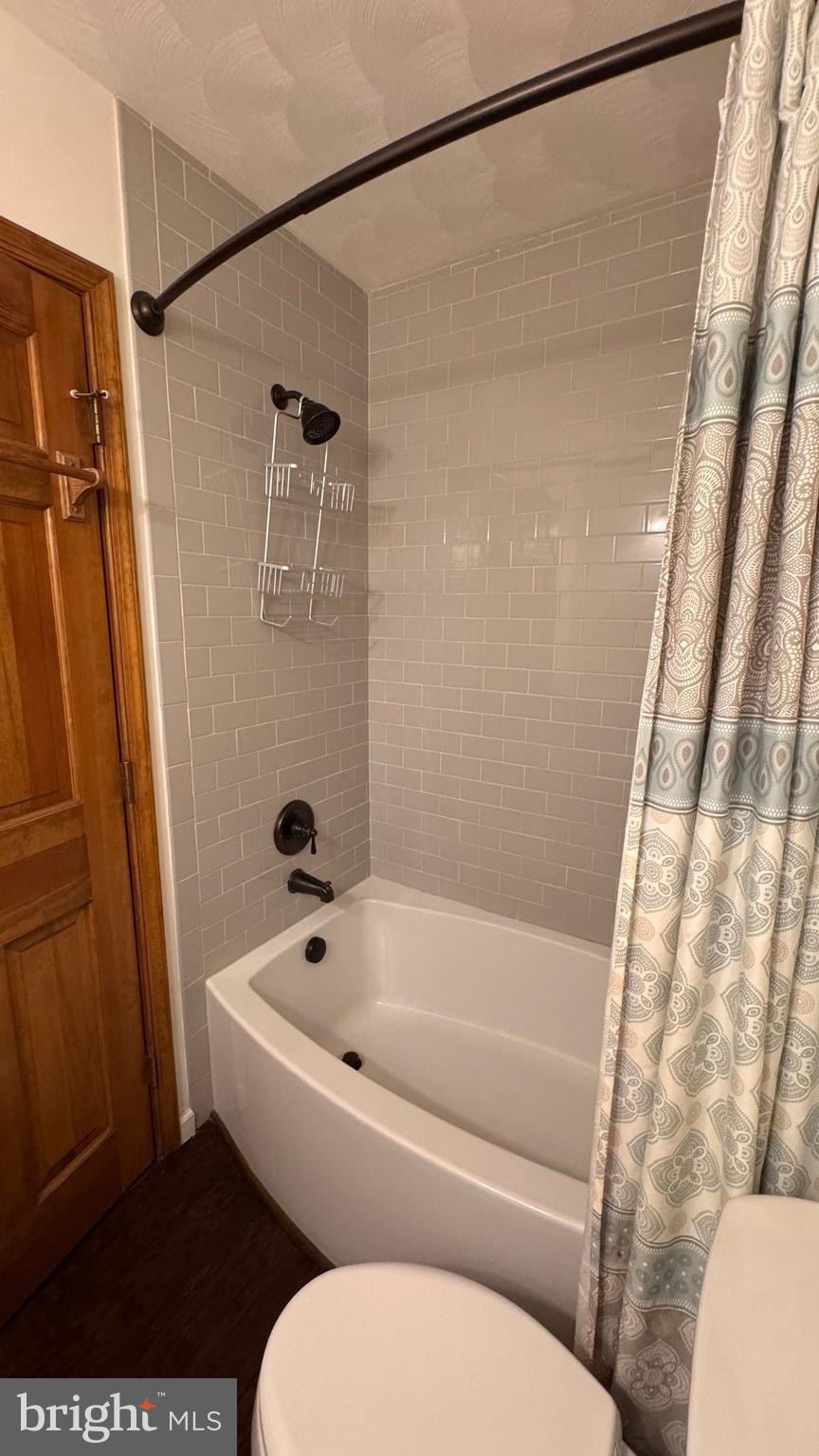 HALL ESTATES II - Residential