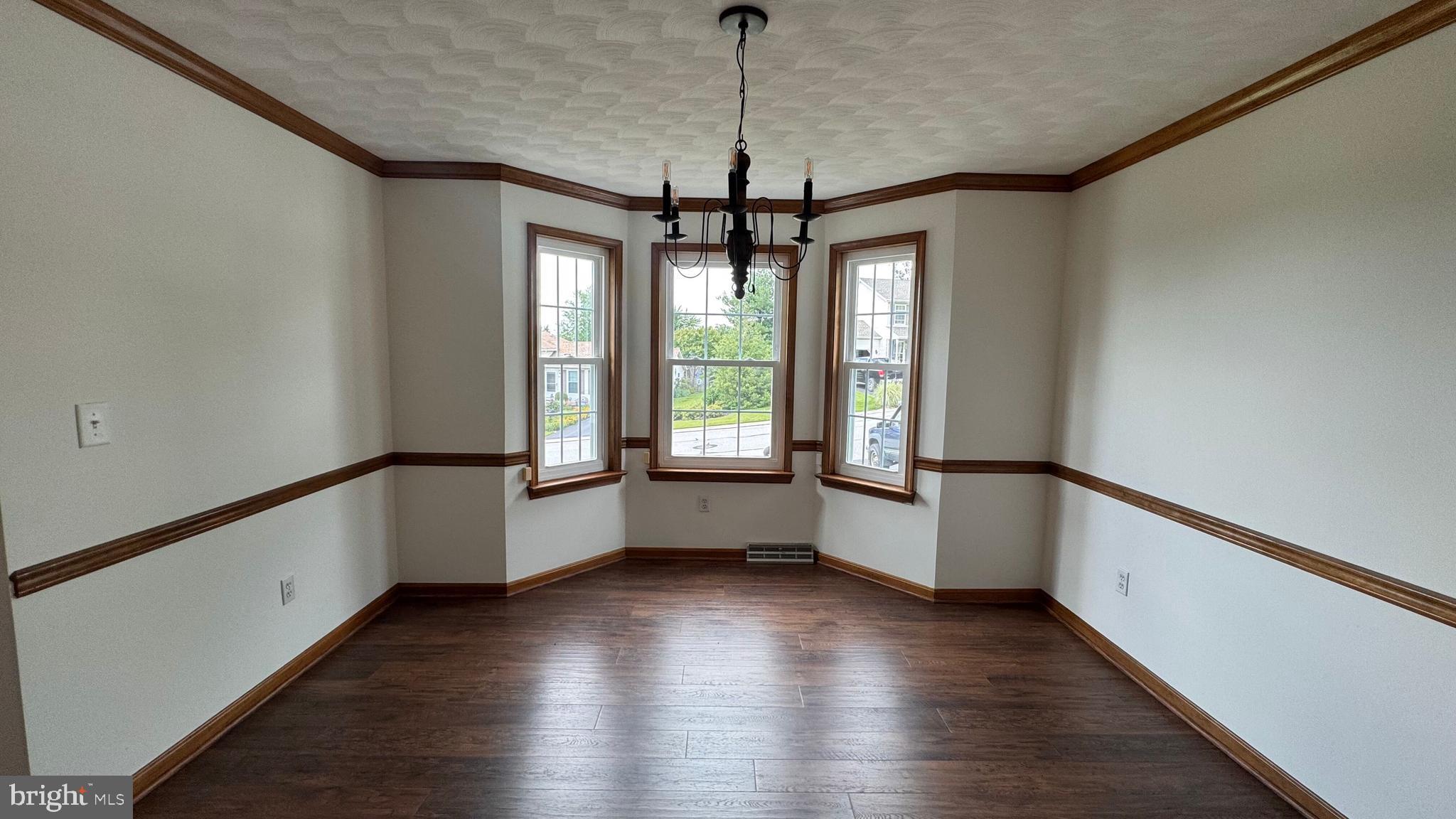 HALL ESTATES II - Residential