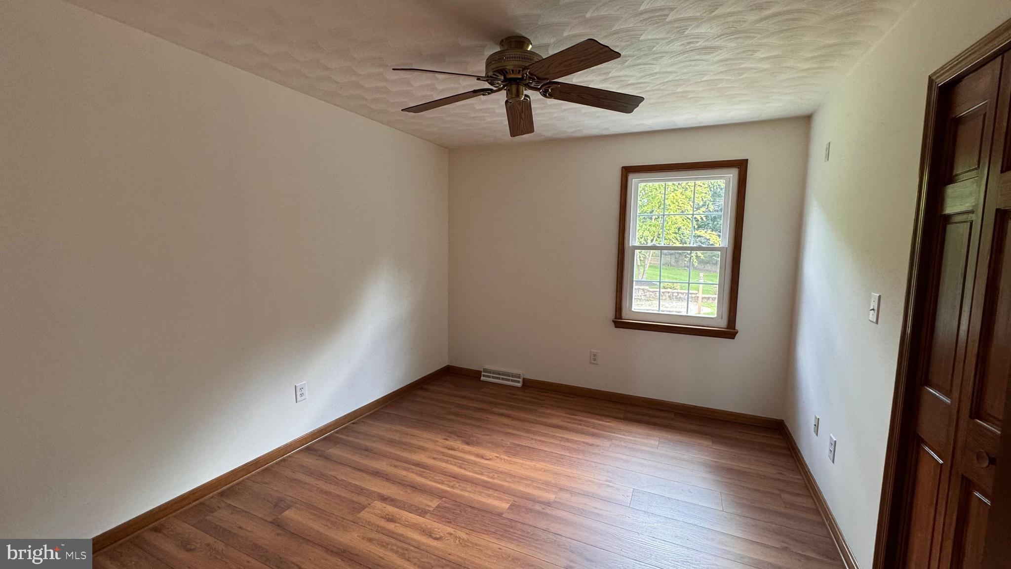 HALL ESTATES II - Residential