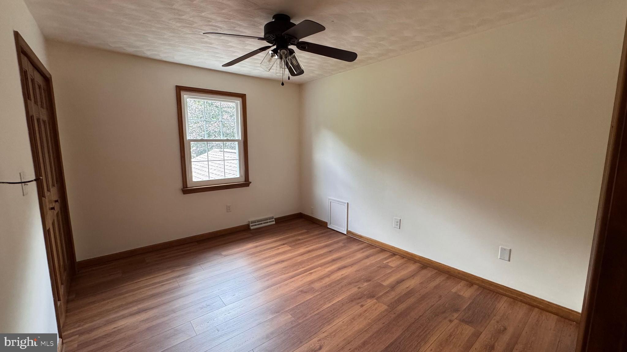 HALL ESTATES II - Residential