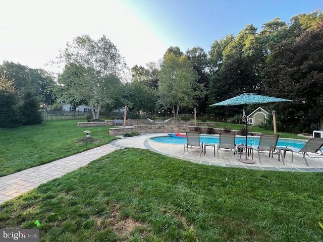 HALL ESTATES II - Residential