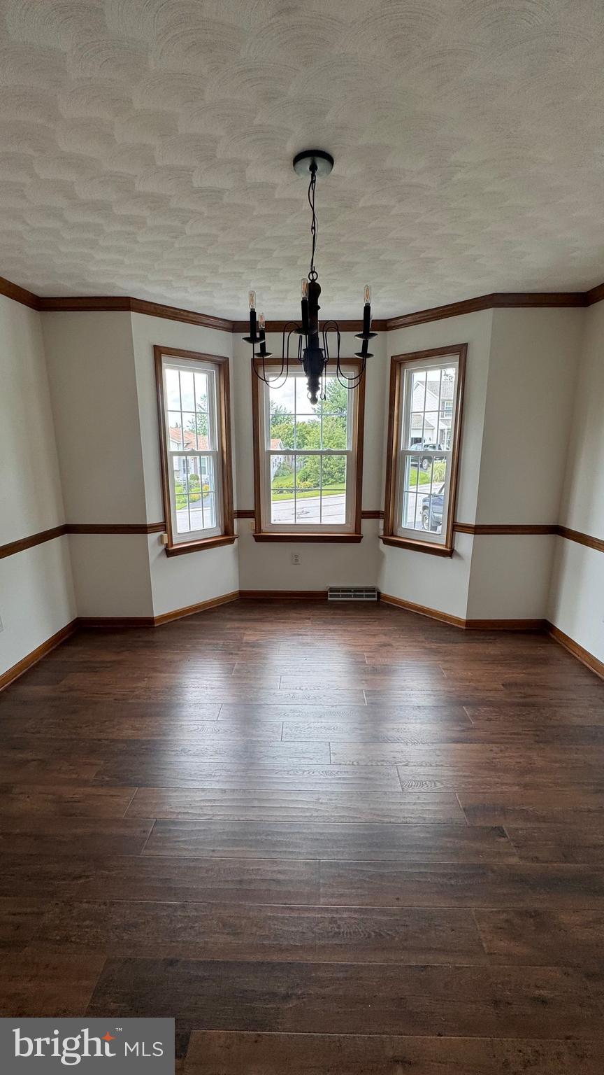 HALL ESTATES II - Residential