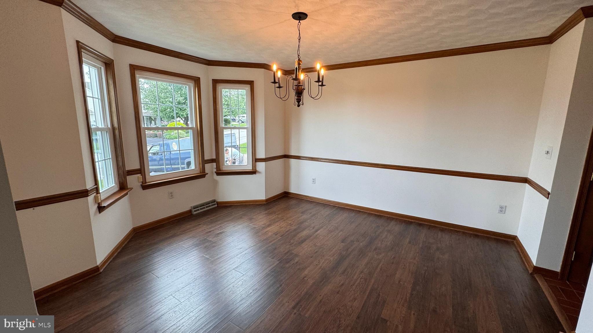 HALL ESTATES II - Residential