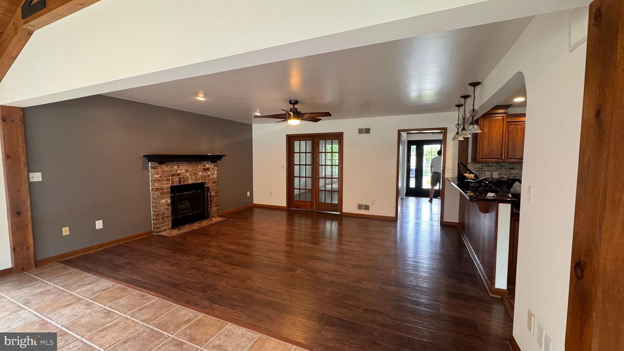 HALL ESTATES II - Residential