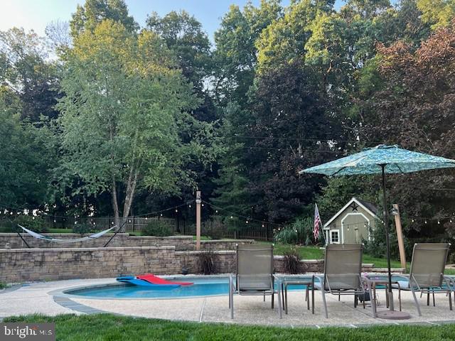 HALL ESTATES II - Residential