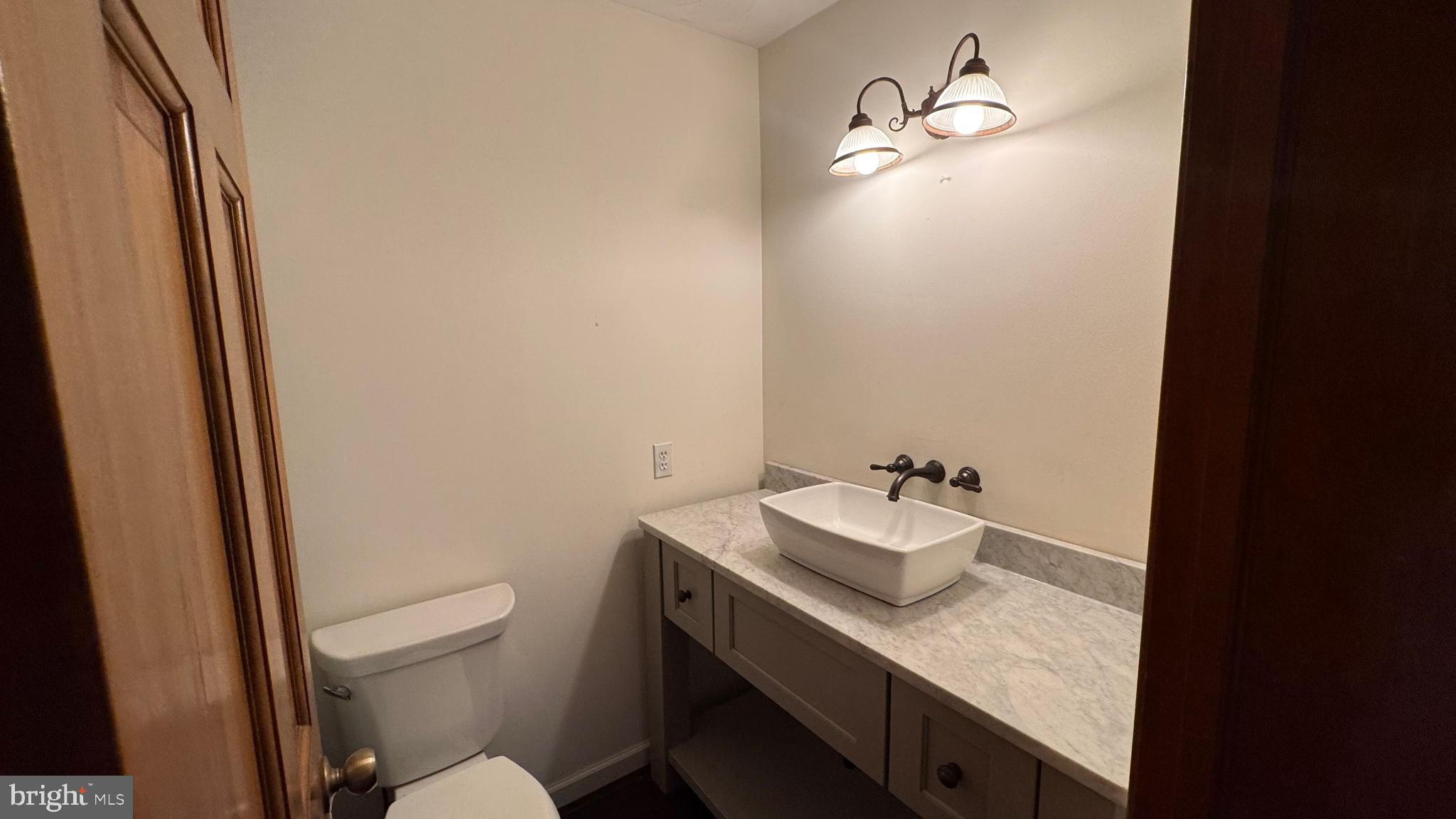 HALL ESTATES II - Residential