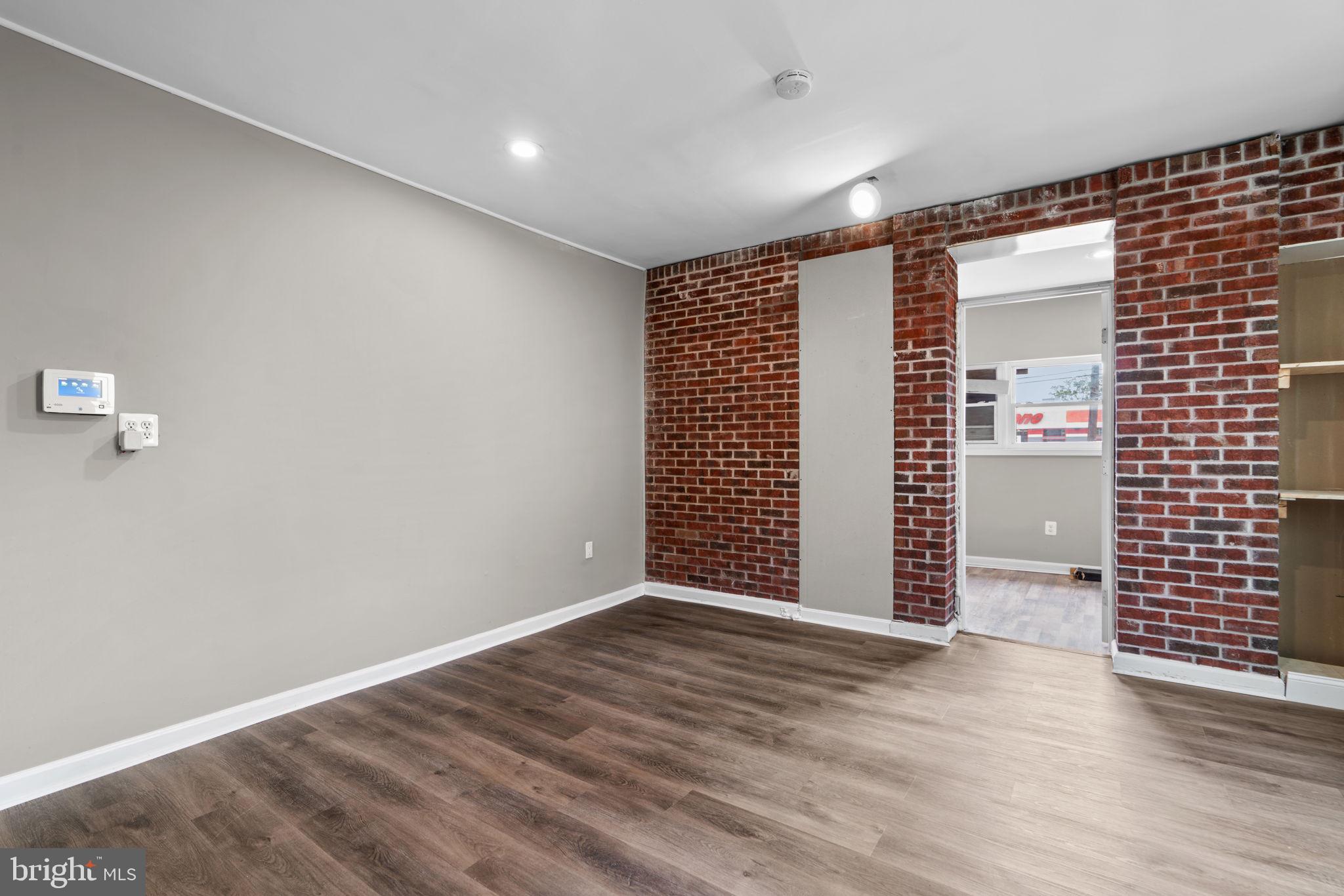 BROOKLYN PARK - Residential Lease