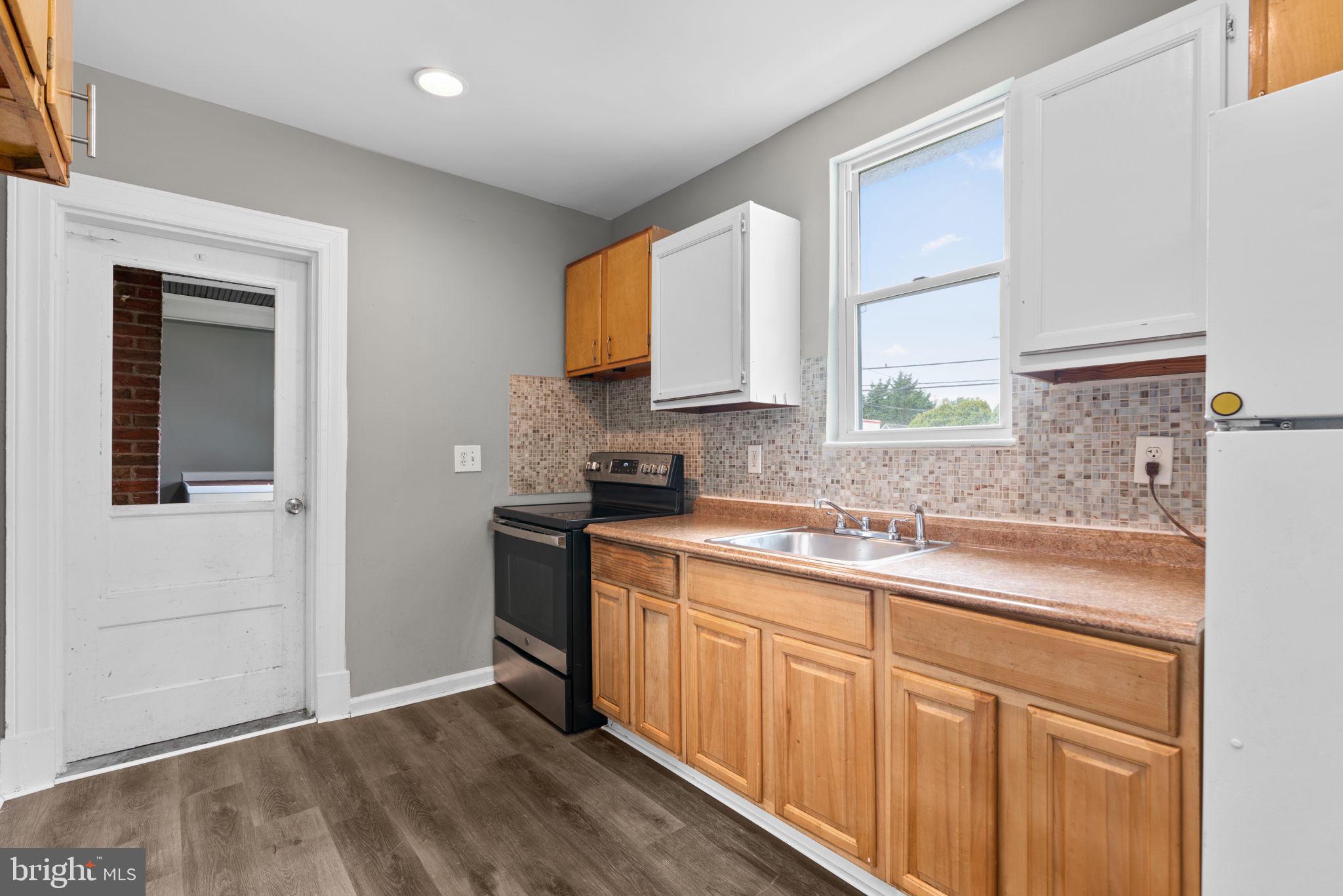 BROOKLYN PARK - Residential Lease