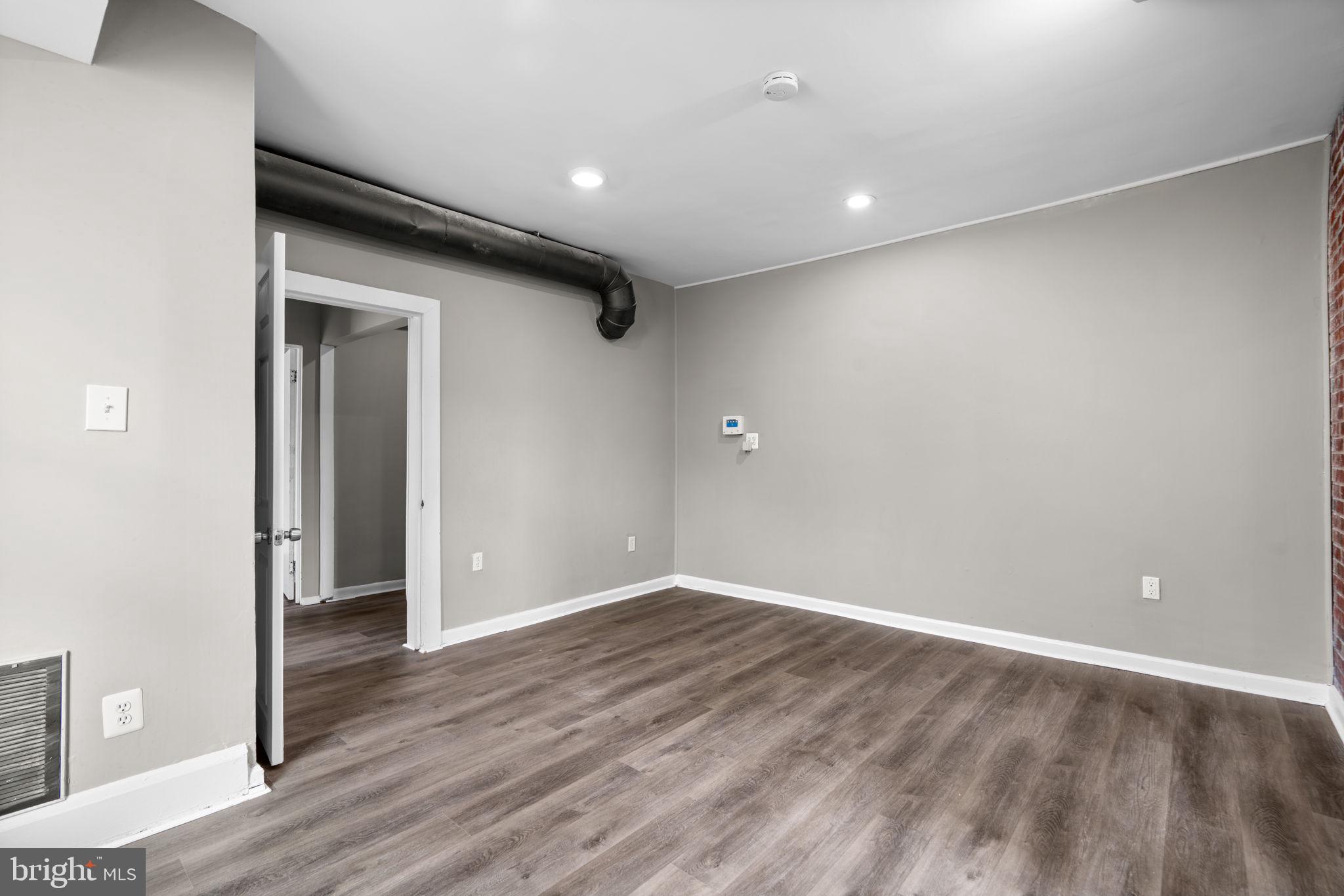 BROOKLYN PARK - Residential Lease