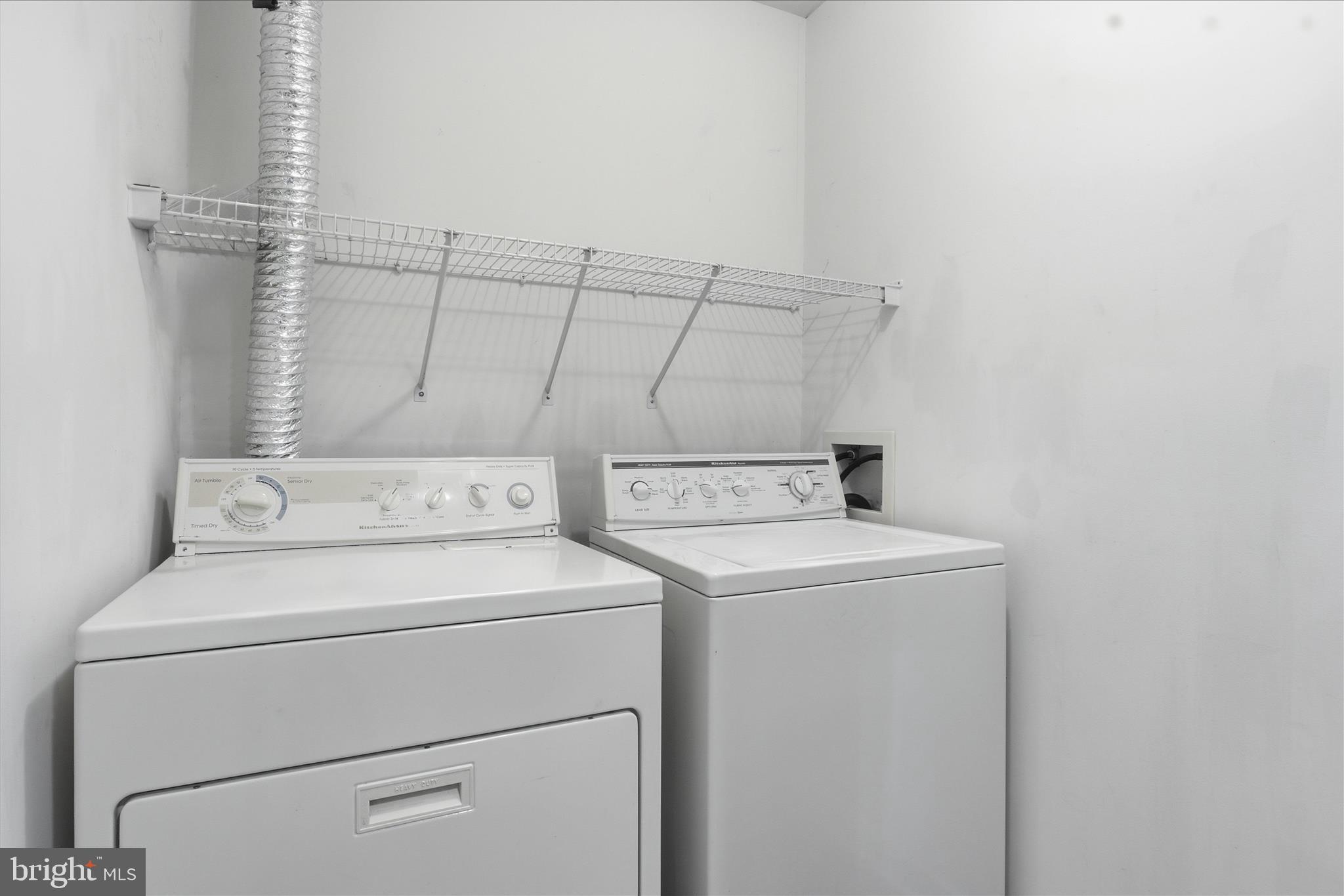 SOUTH RIDING - Residential Lease