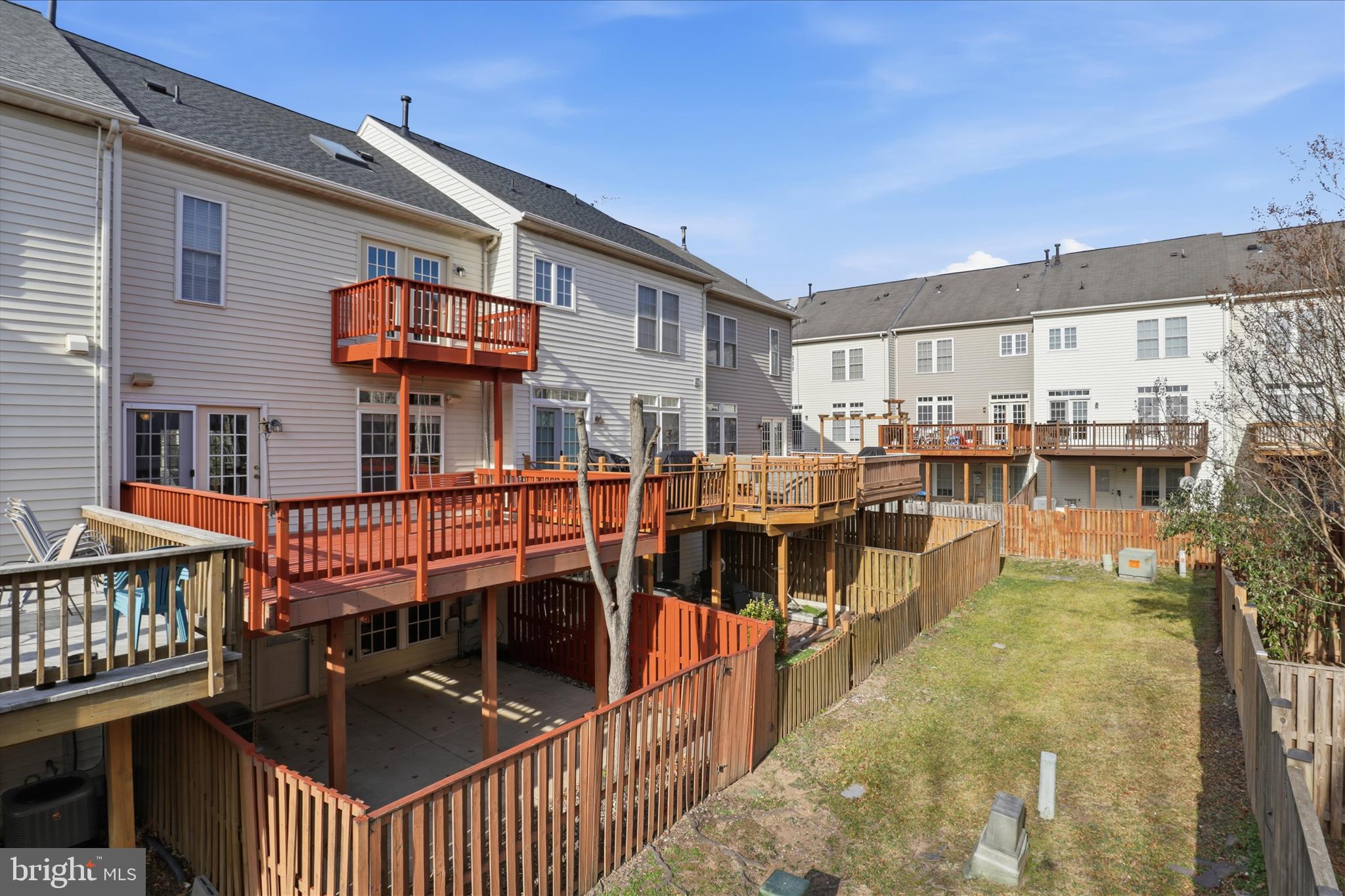 SOUTH RIDING - Residential Lease