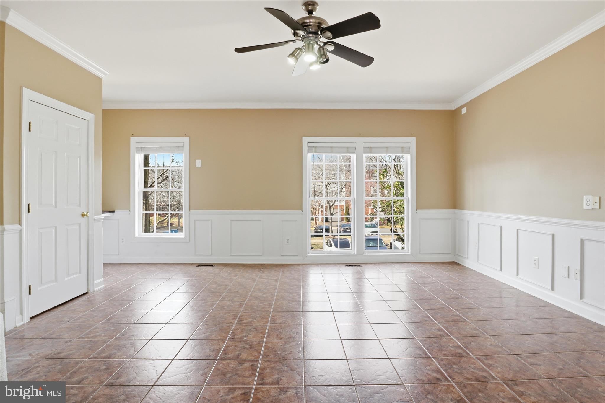 SOUTH RIDING - Residential Lease