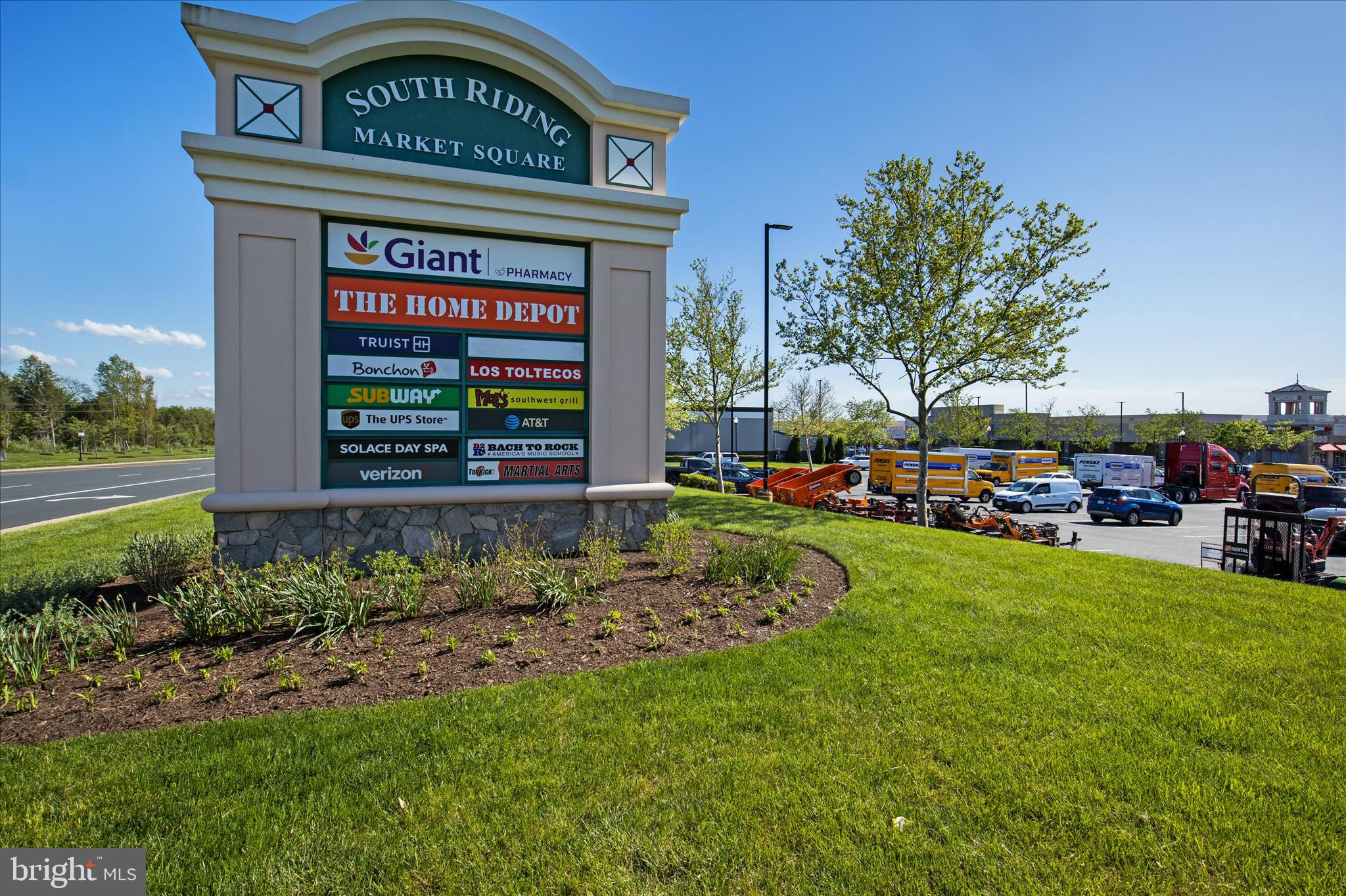 SOUTH RIDING - Residential Lease