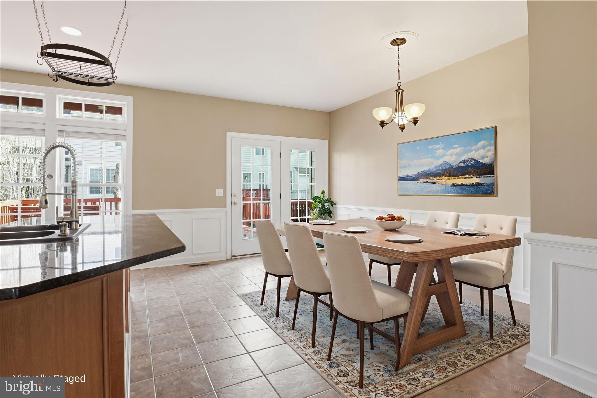 SOUTH RIDING - Residential Lease