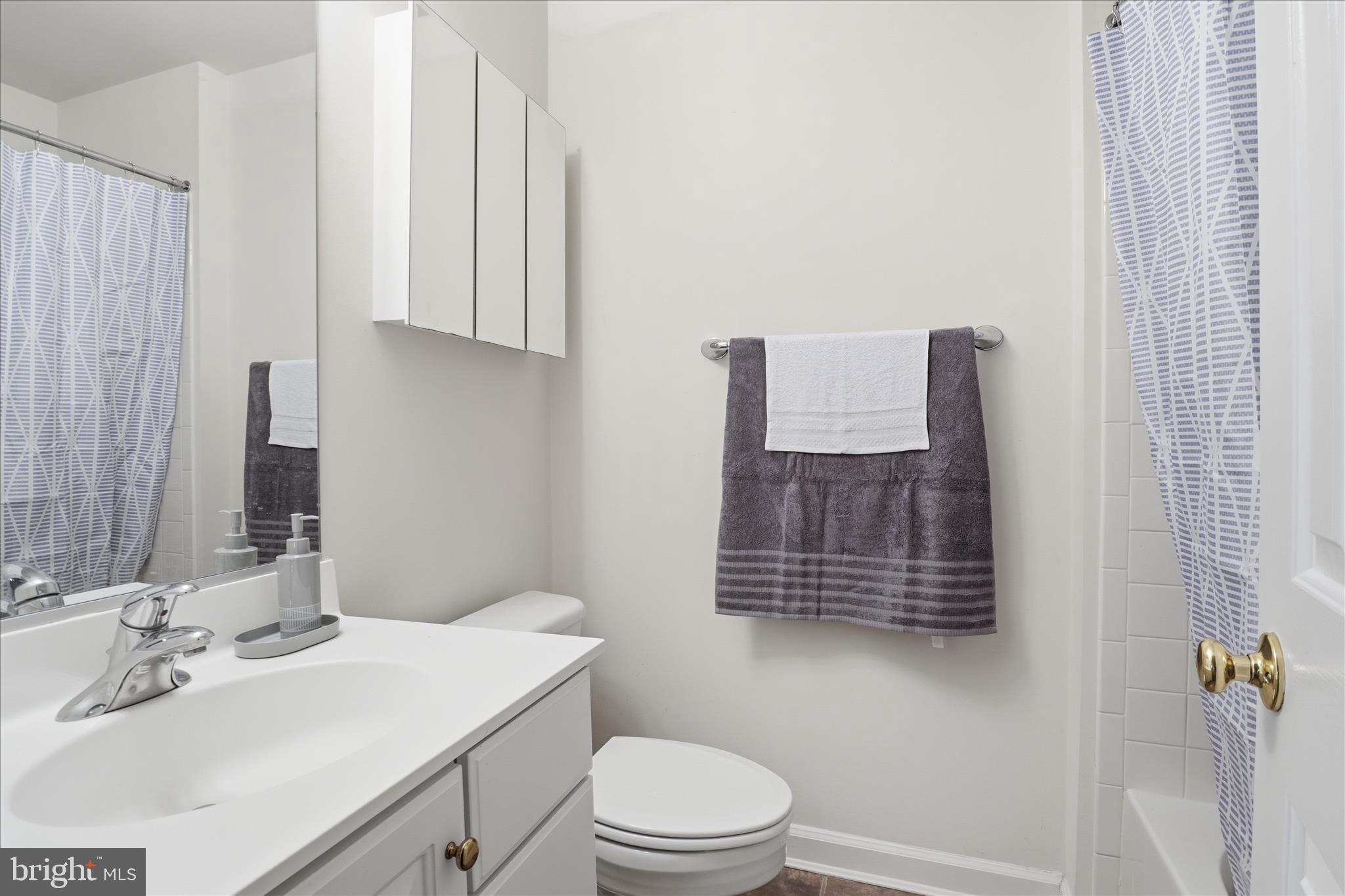 SOUTH RIDING - Residential Lease