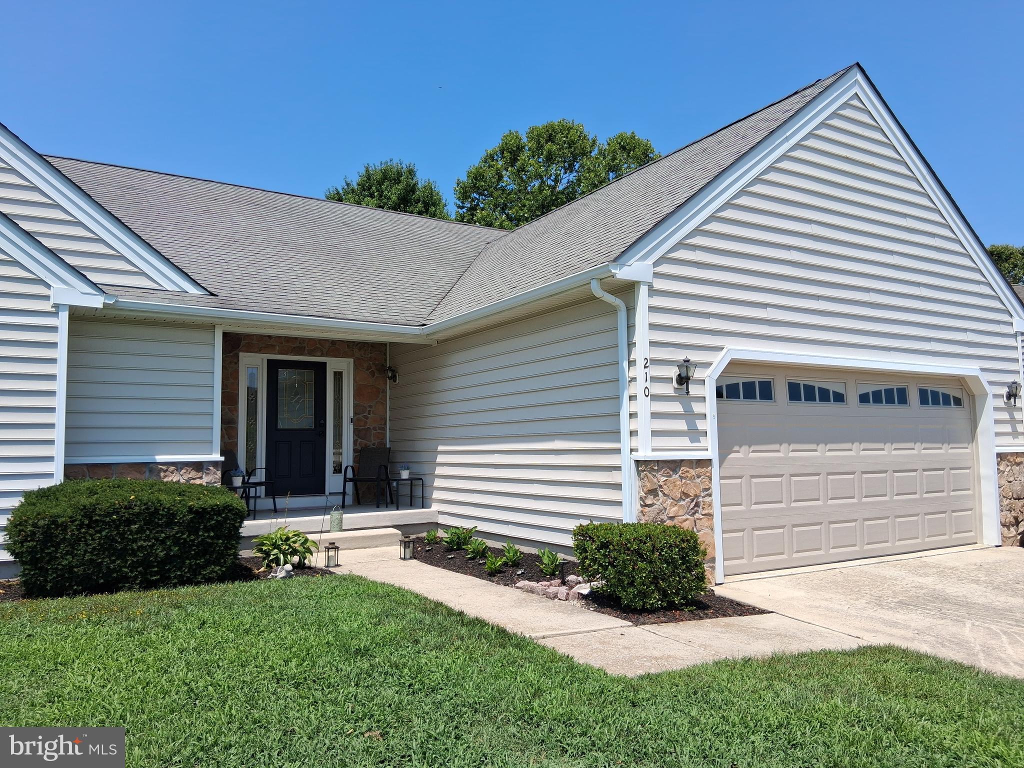 210 S LANDING DRIVE
