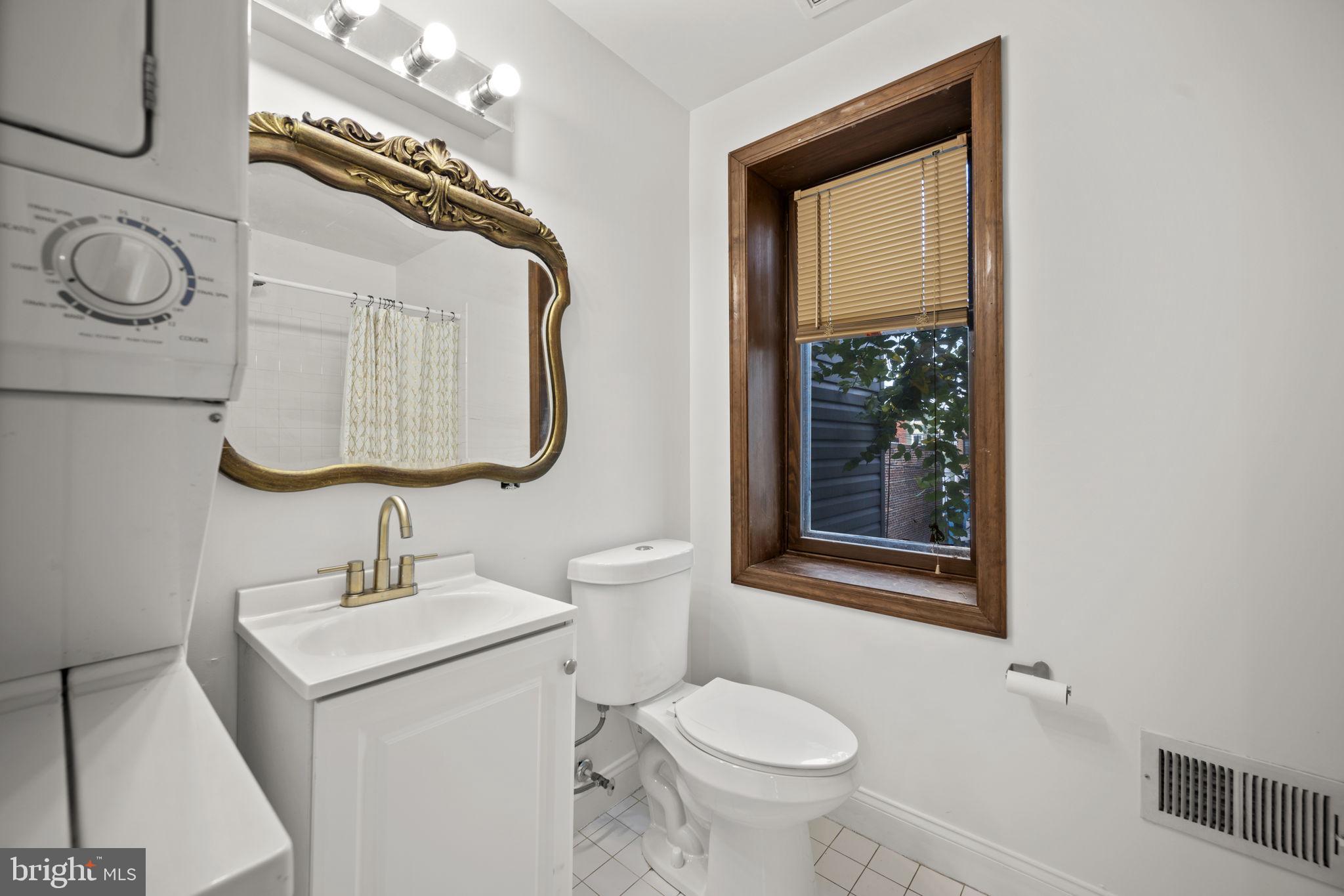 FELLS POINT HISTORIC DISTRICT - Residential Lease