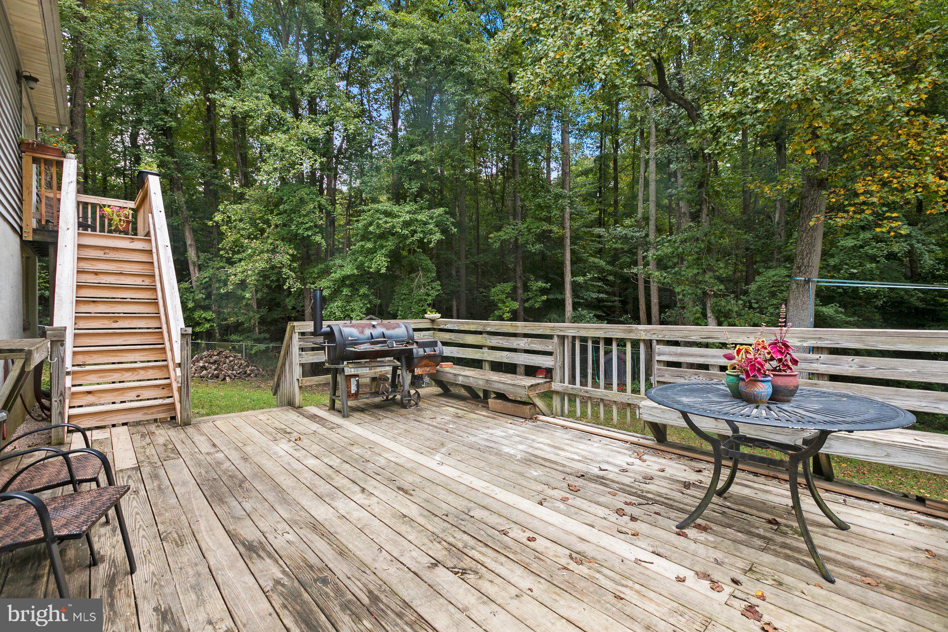 COUNTRY LAKES - Residential