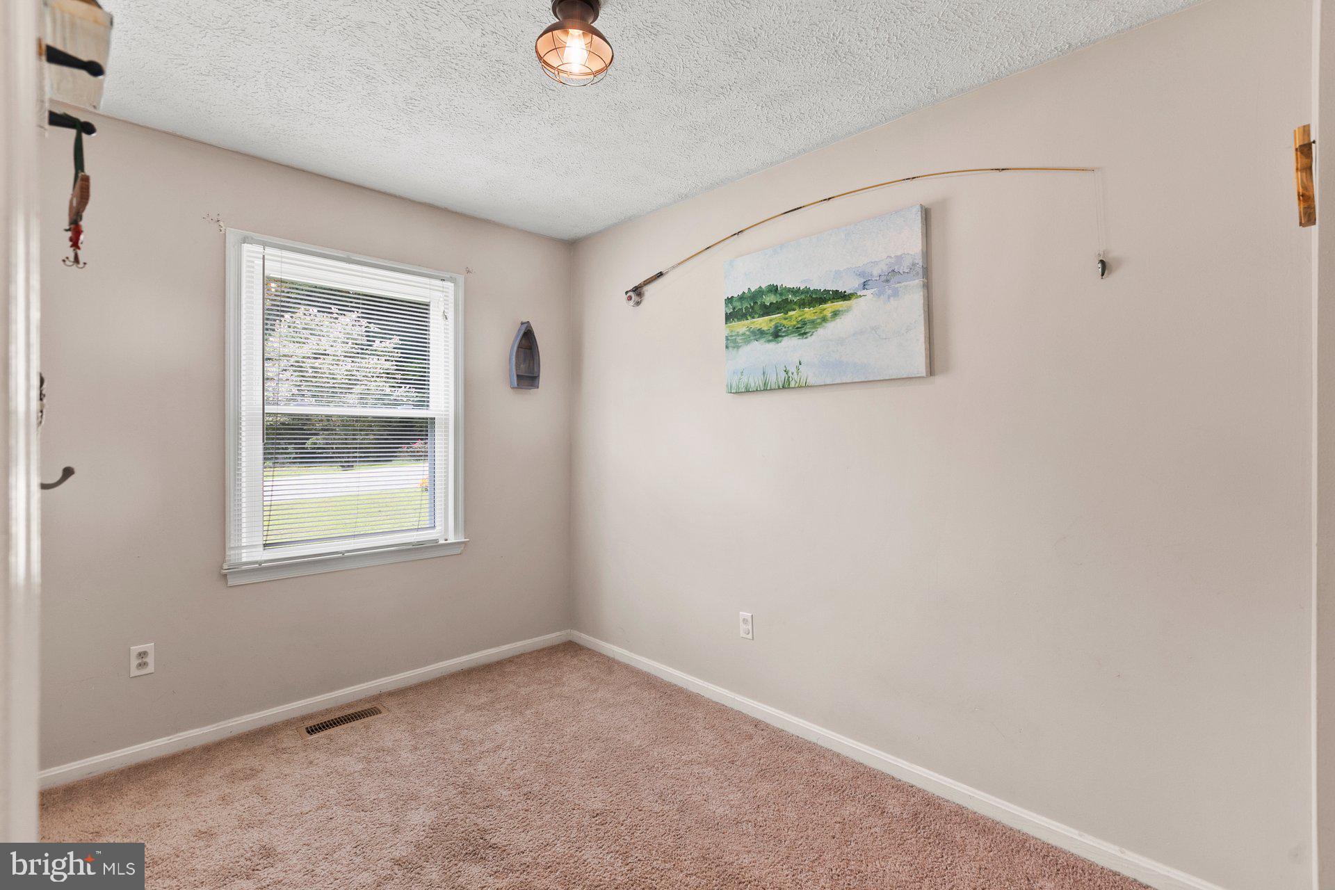 COUNTRY LAKES - Residential