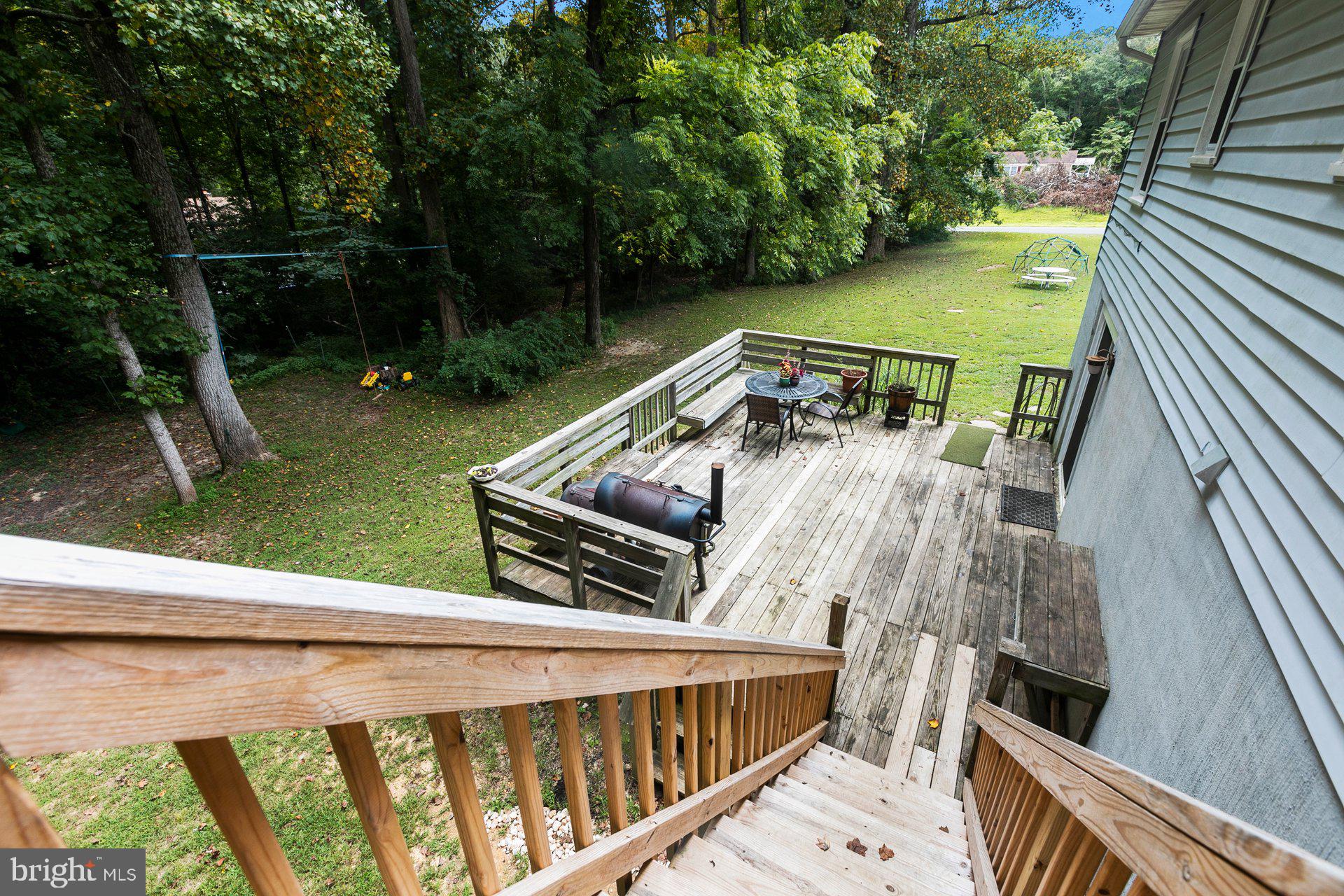 COUNTRY LAKES - Residential