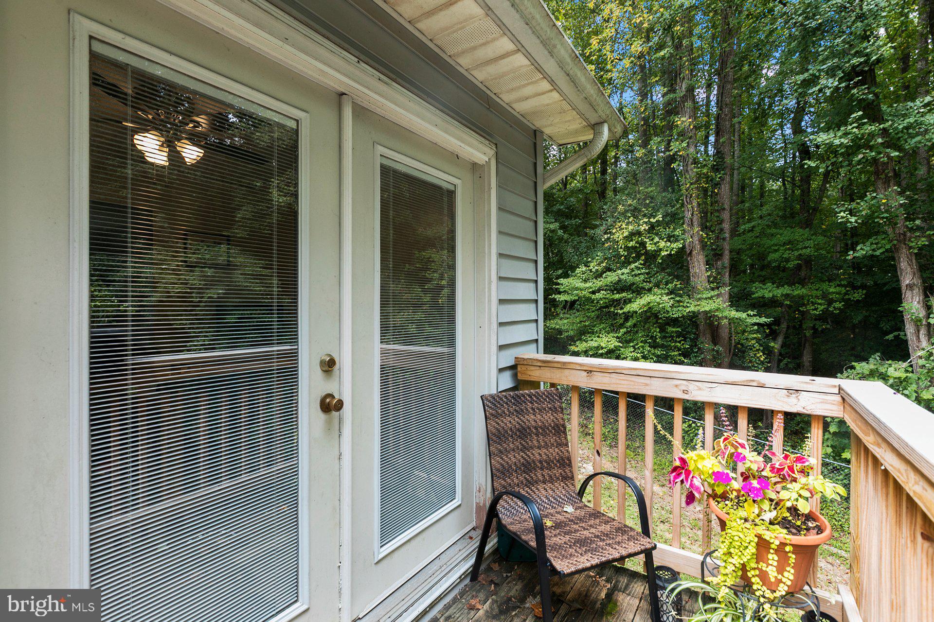 COUNTRY LAKES - Residential