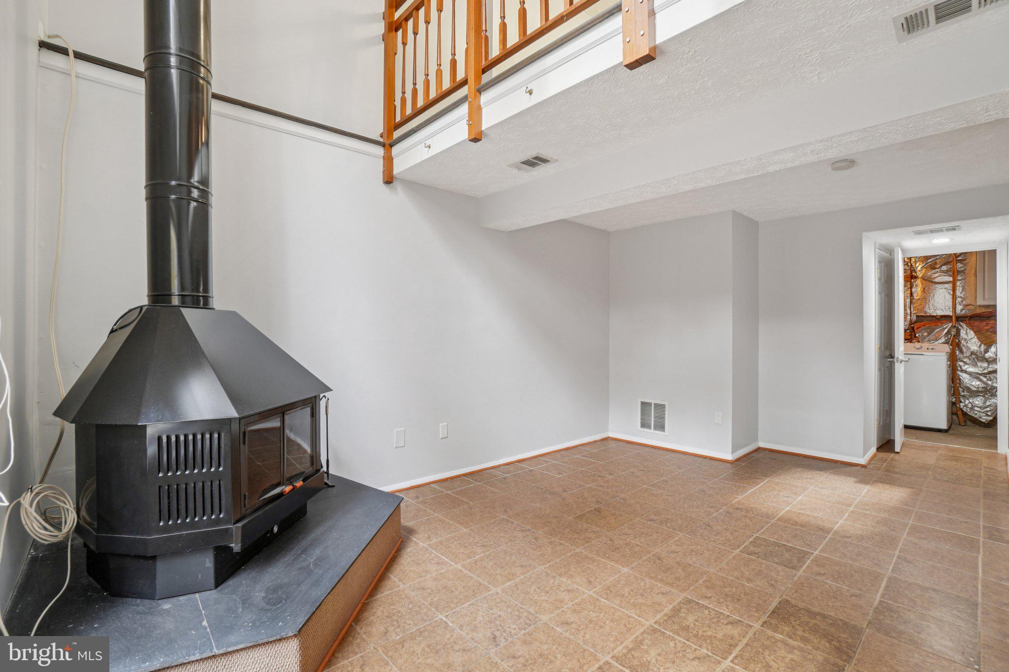 NEWINGTON FOREST - Residential Lease