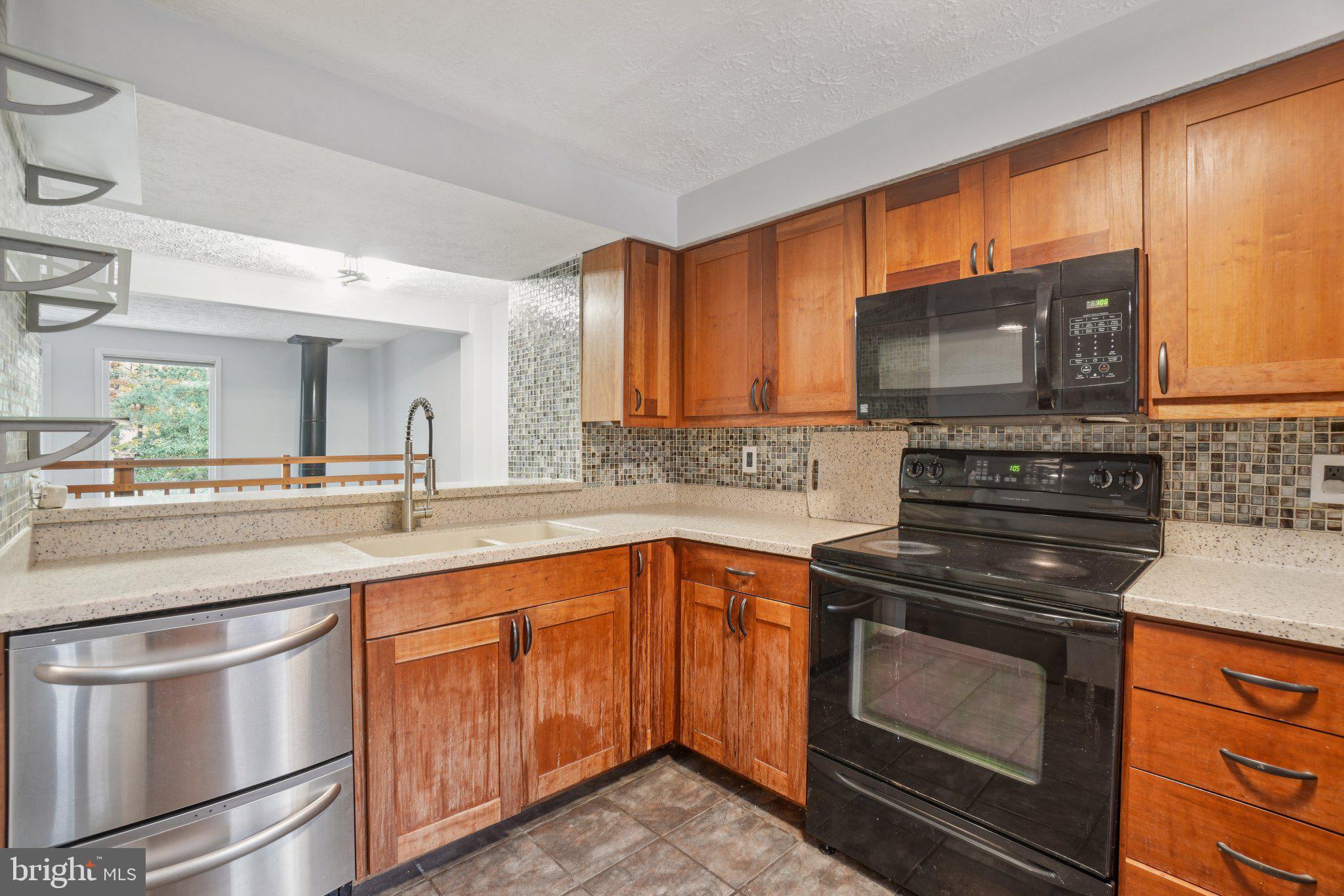 NEWINGTON FOREST - Residential Lease