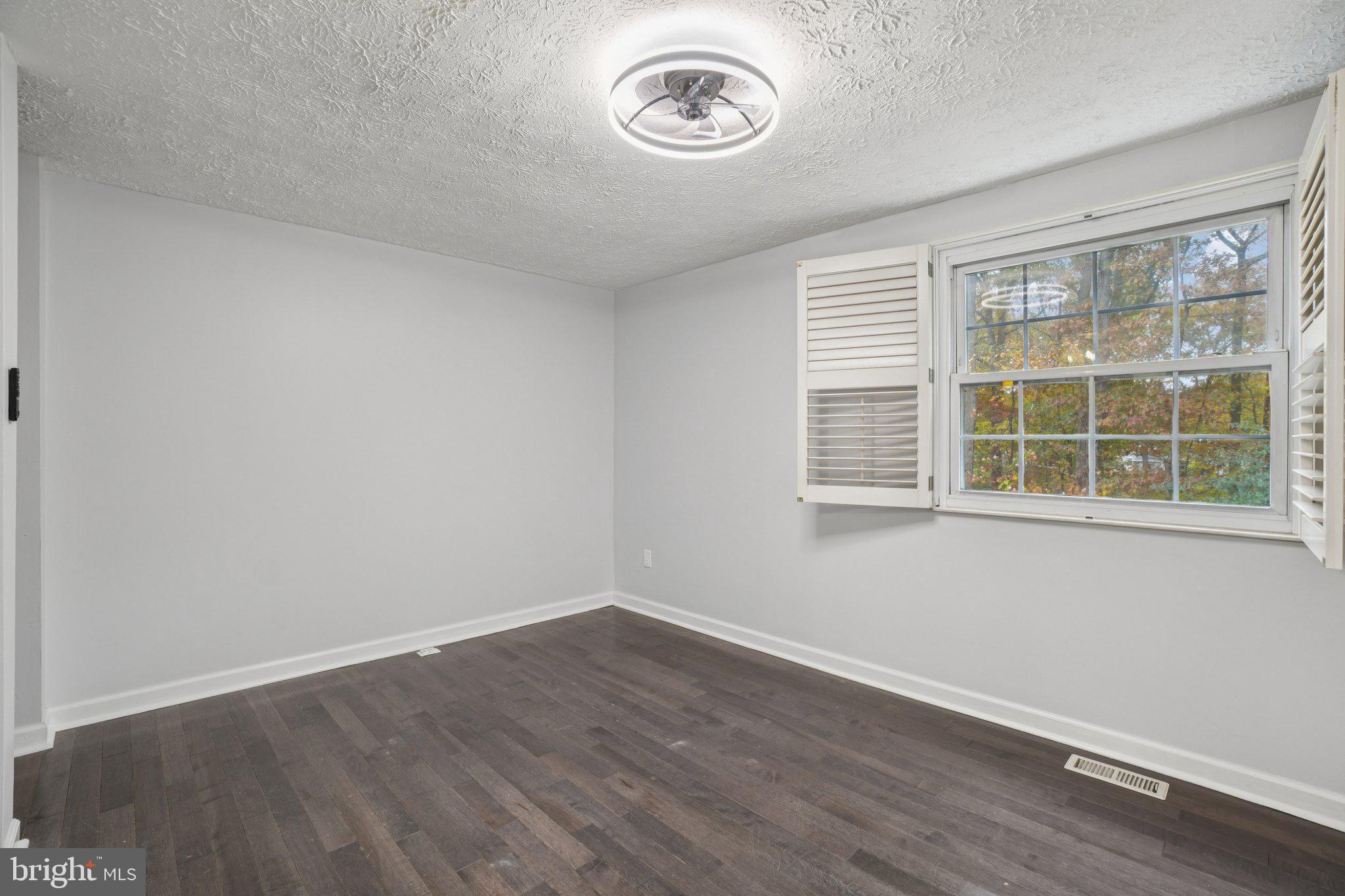 NEWINGTON FOREST - Residential Lease