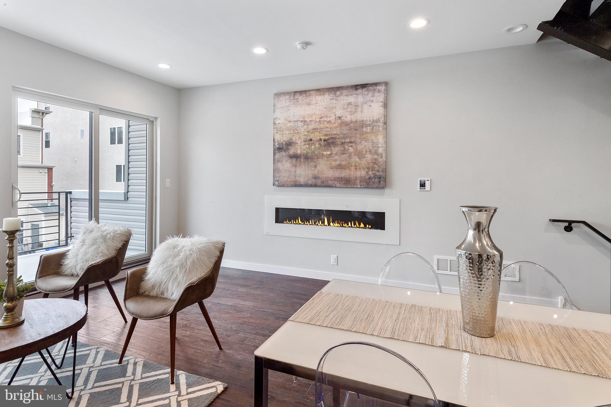 FRANCISVILLE - Residential