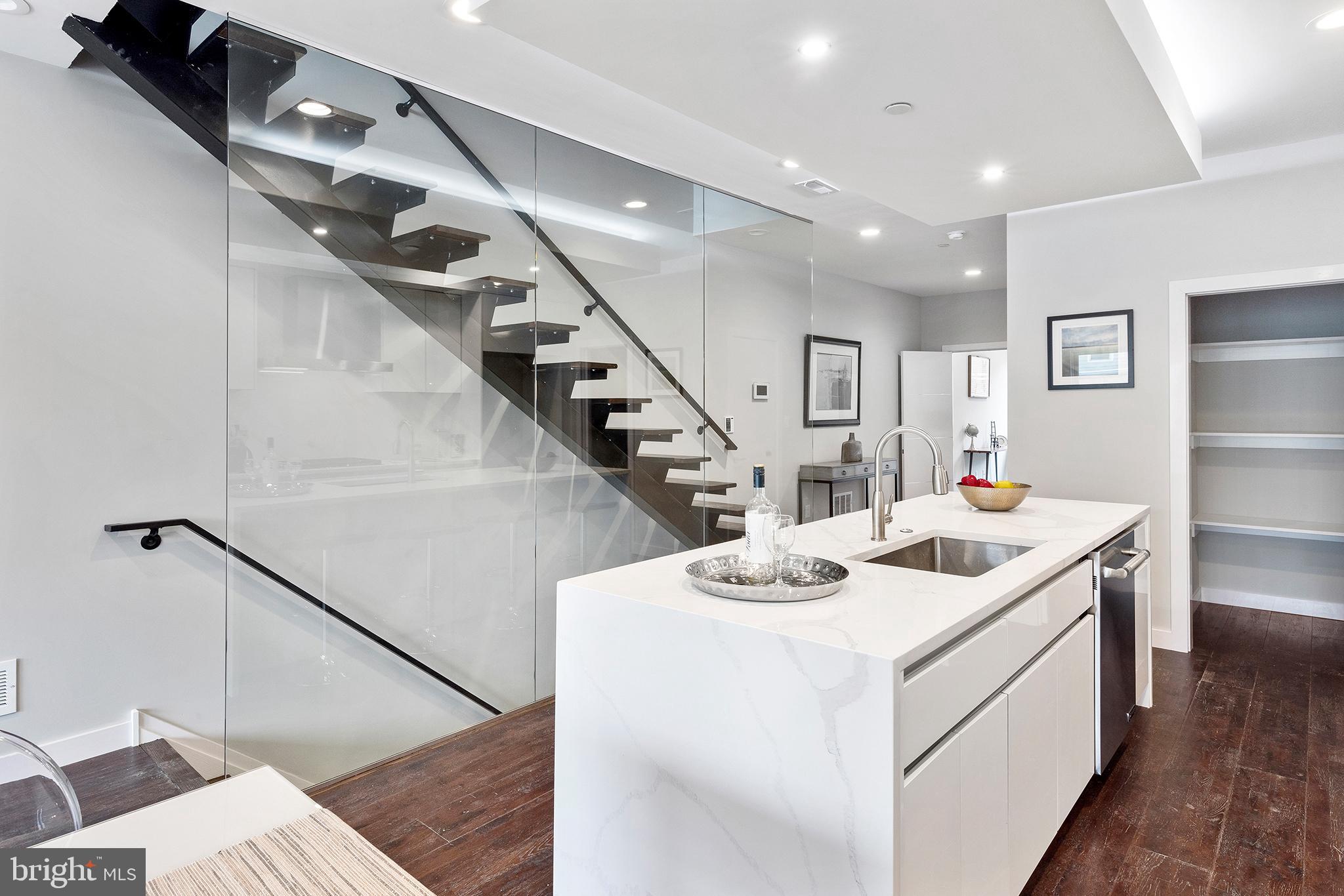 FRANCISVILLE - Residential