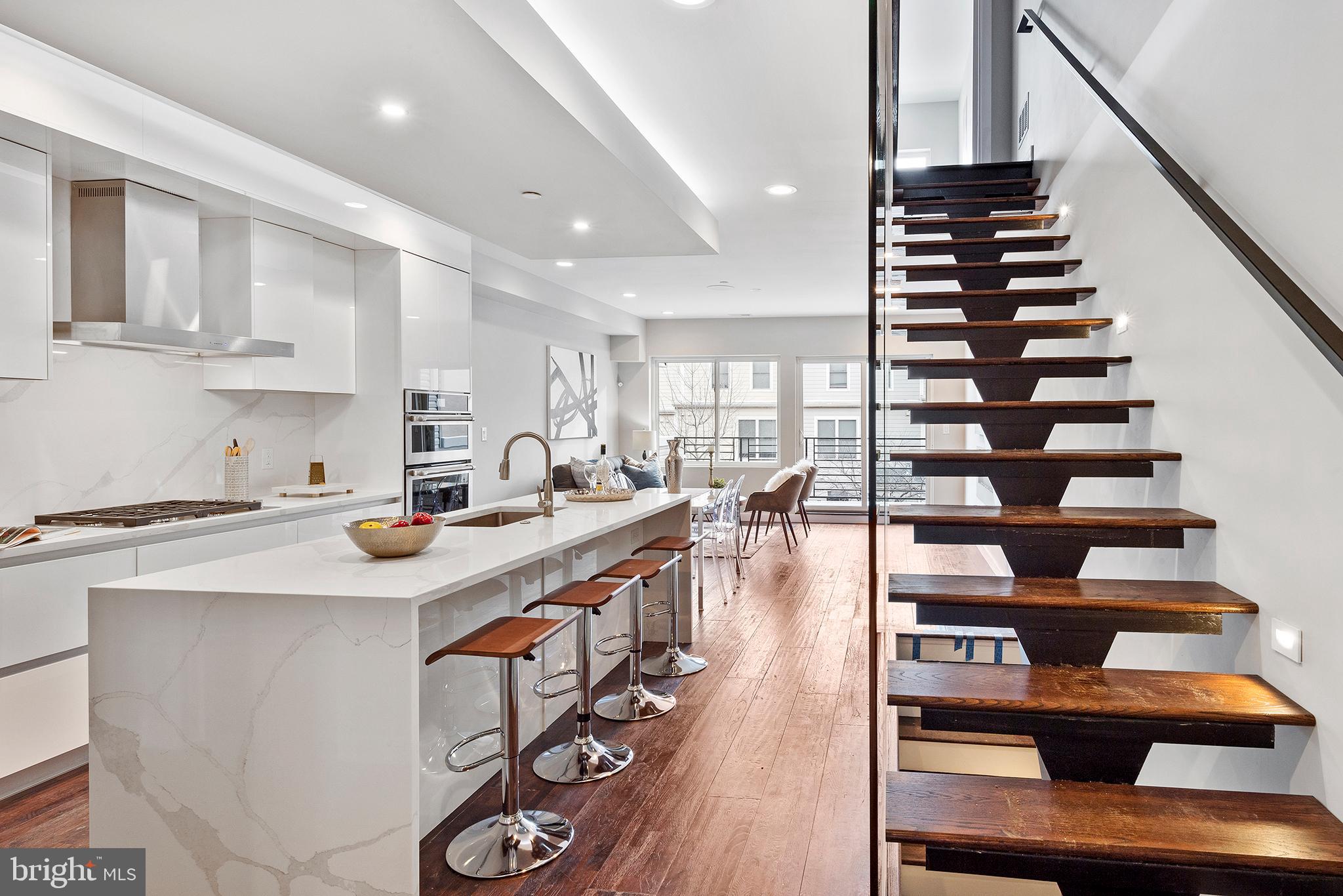 FRANCISVILLE - Residential