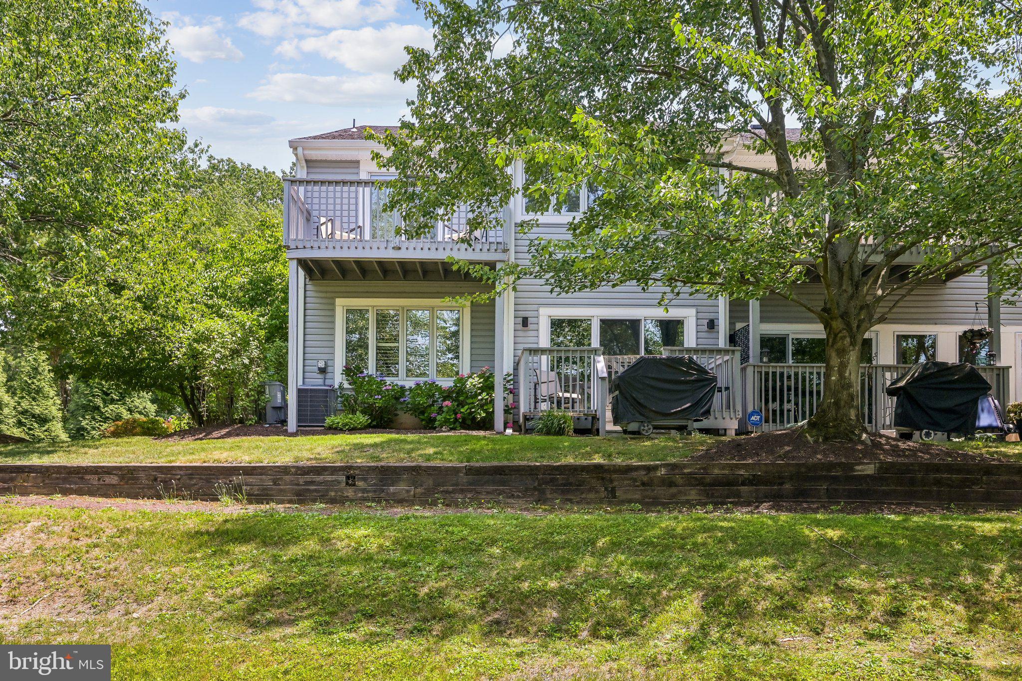 704 SUNSHINE LAKES DRIVE