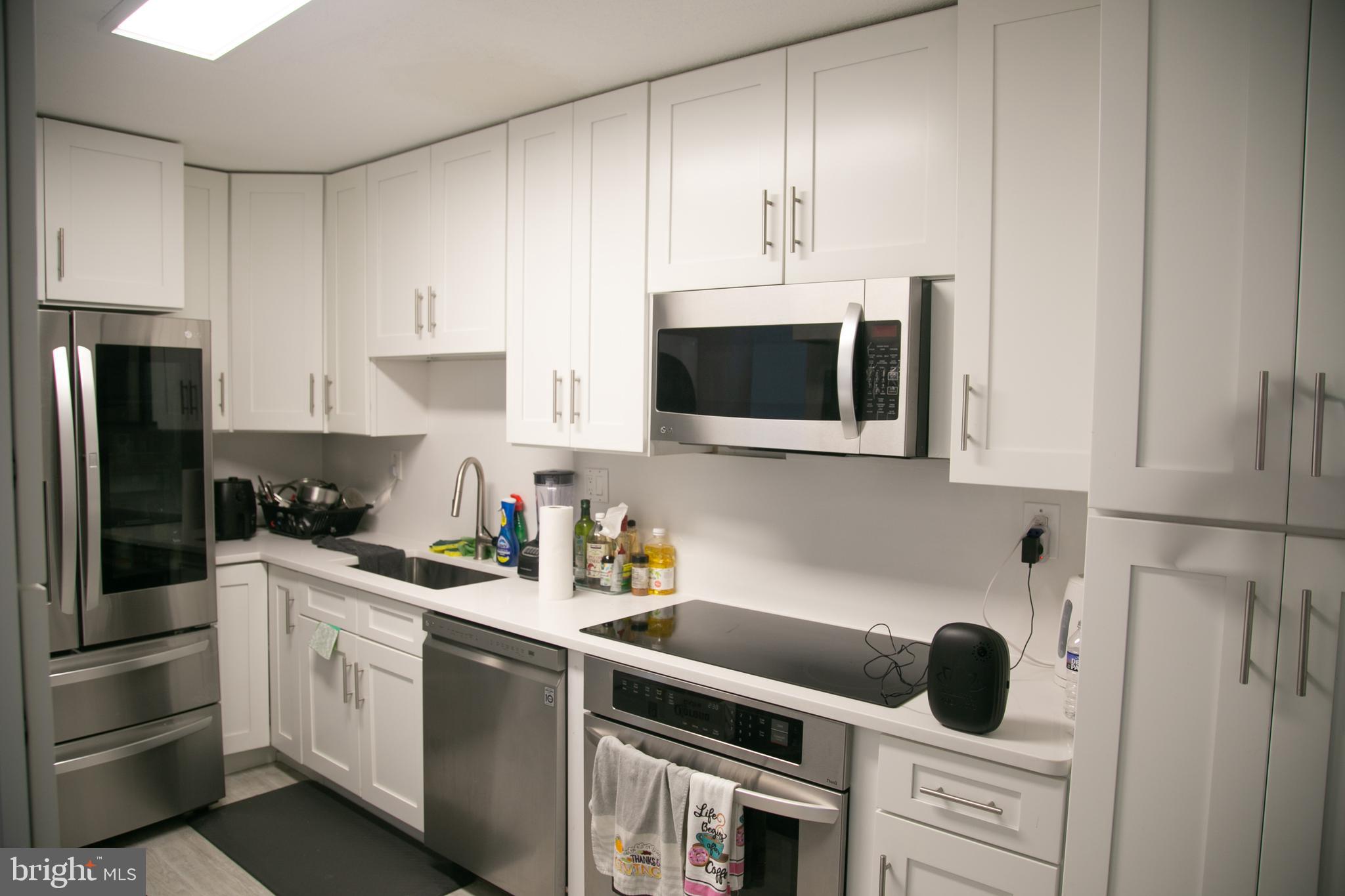 ROTONDA - Residential Lease