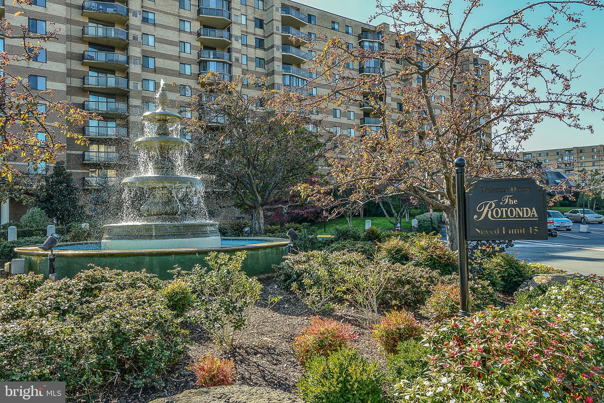 ROTONDA - Residential Lease