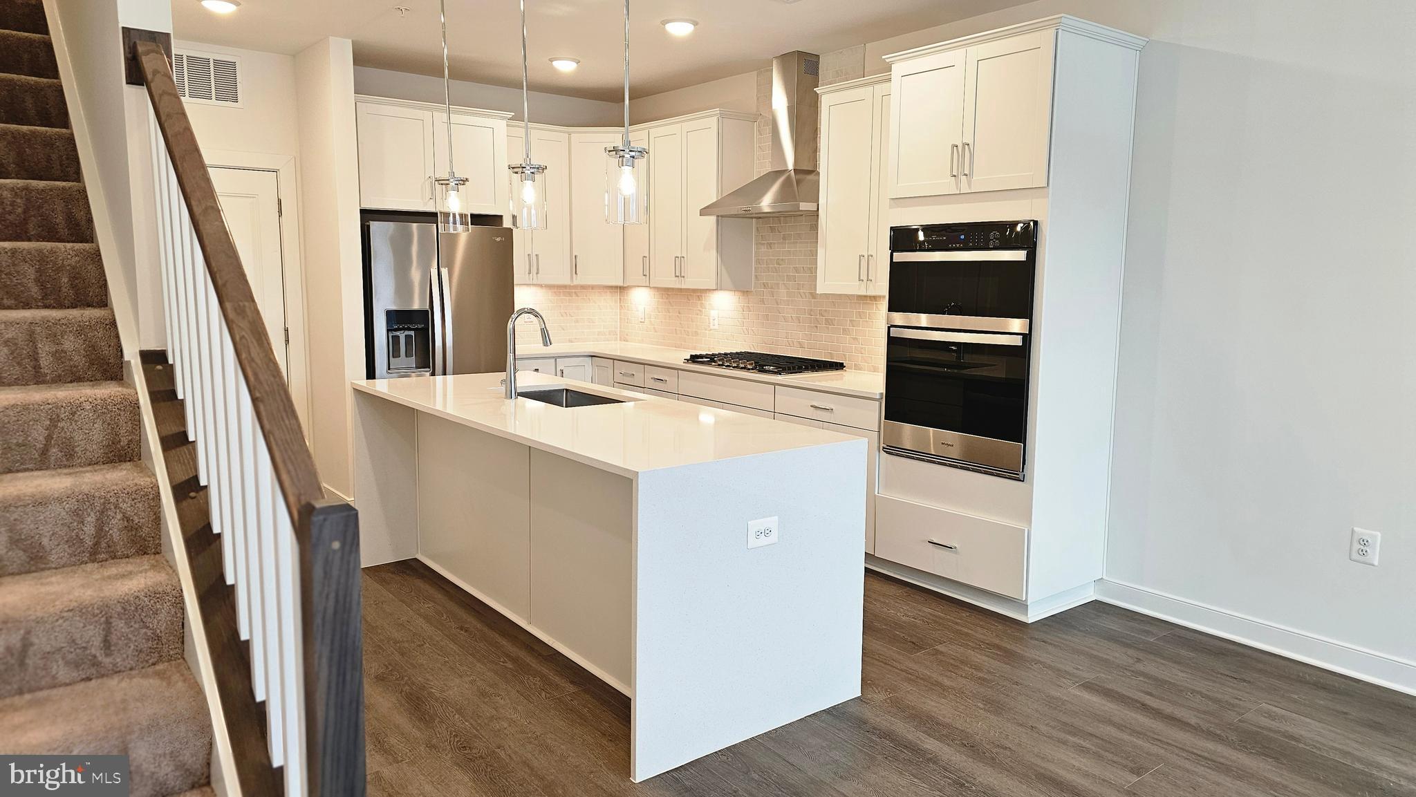 FARMSTEAD DISTRICT - Residential Lease