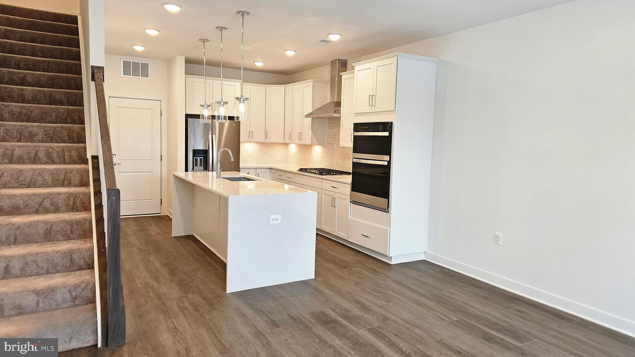 FARMSTEAD DISTRICT - Residential Lease