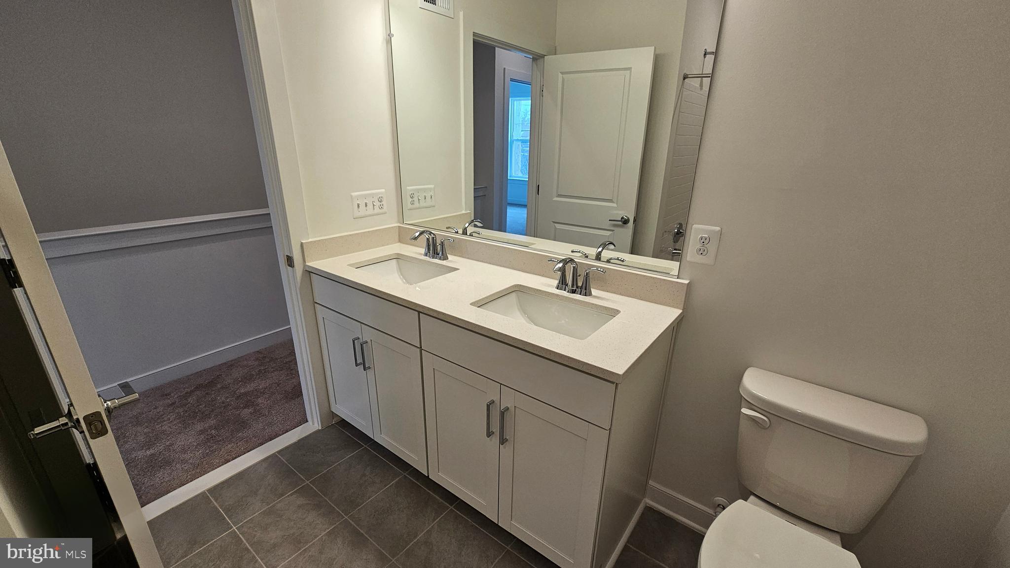 FARMSTEAD DISTRICT - Residential Lease