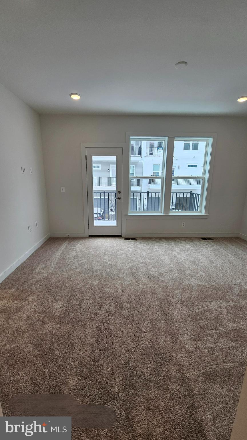 FARMSTEAD DISTRICT - Residential Lease