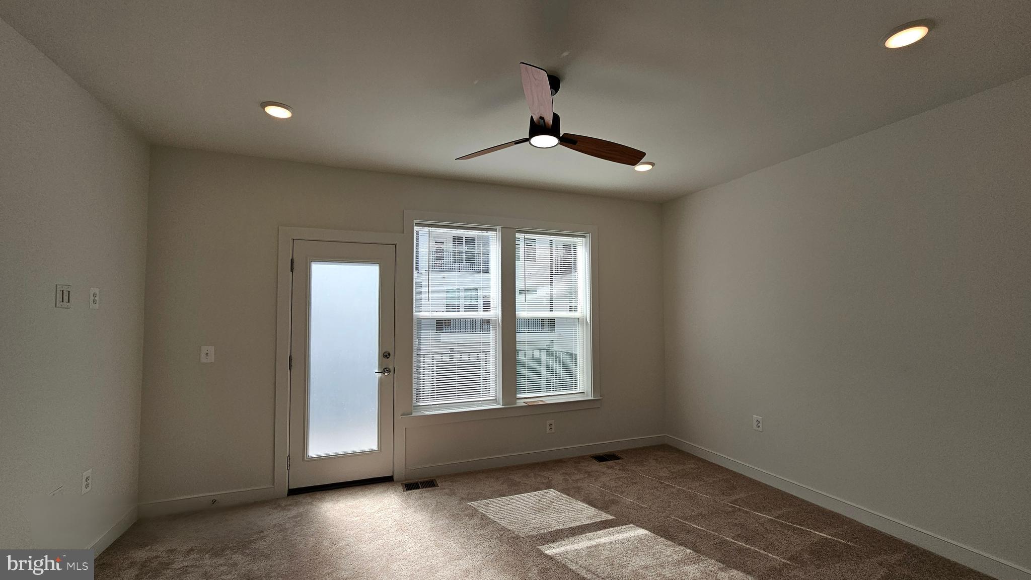 FARMSTEAD DISTRICT - Residential Lease