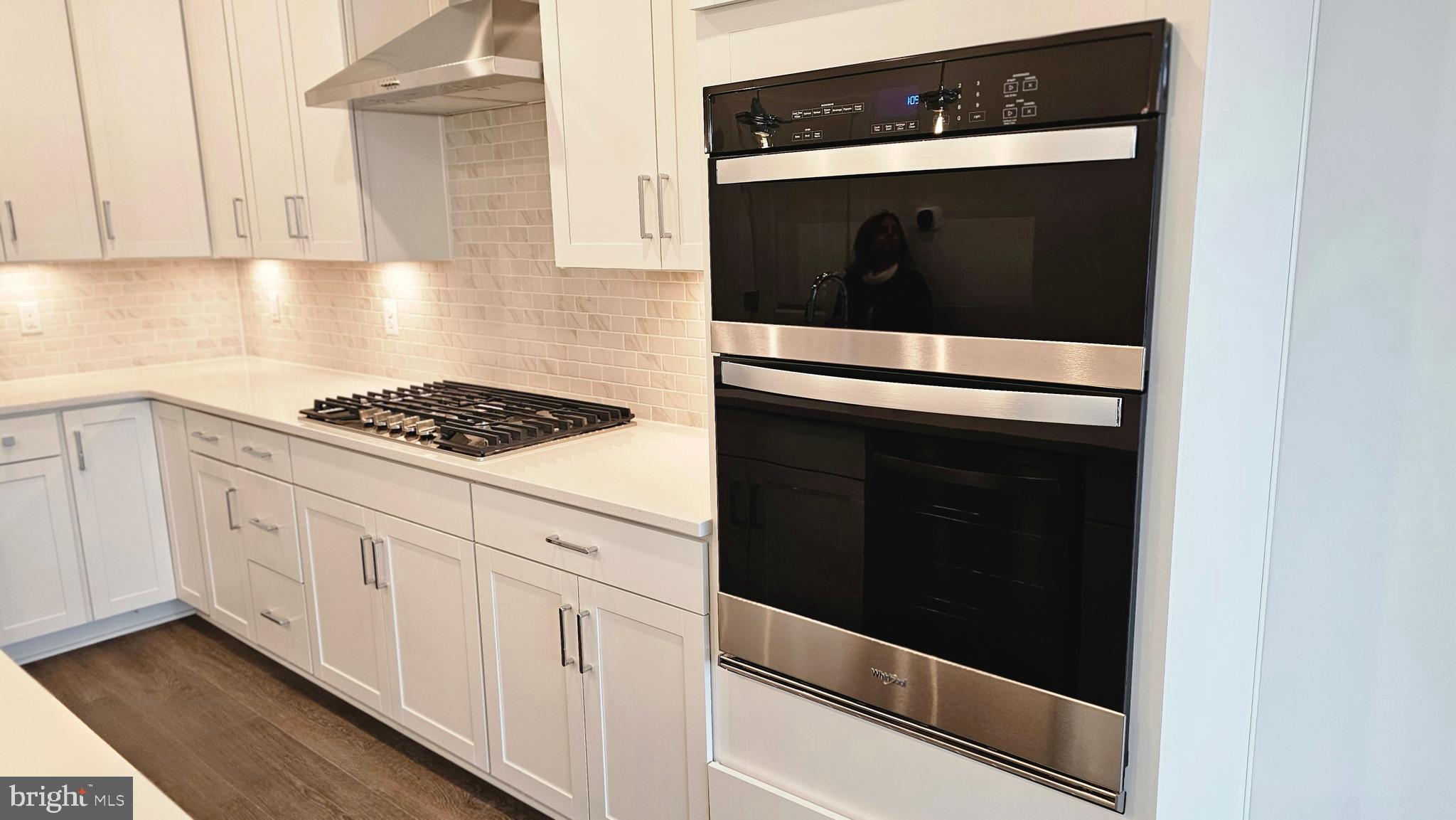 FARMSTEAD DISTRICT - Residential Lease