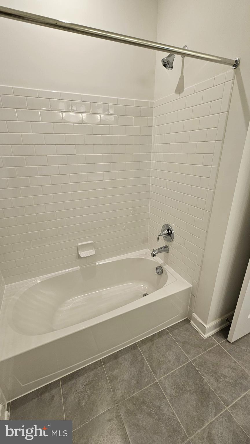 FARMSTEAD DISTRICT - Residential Lease