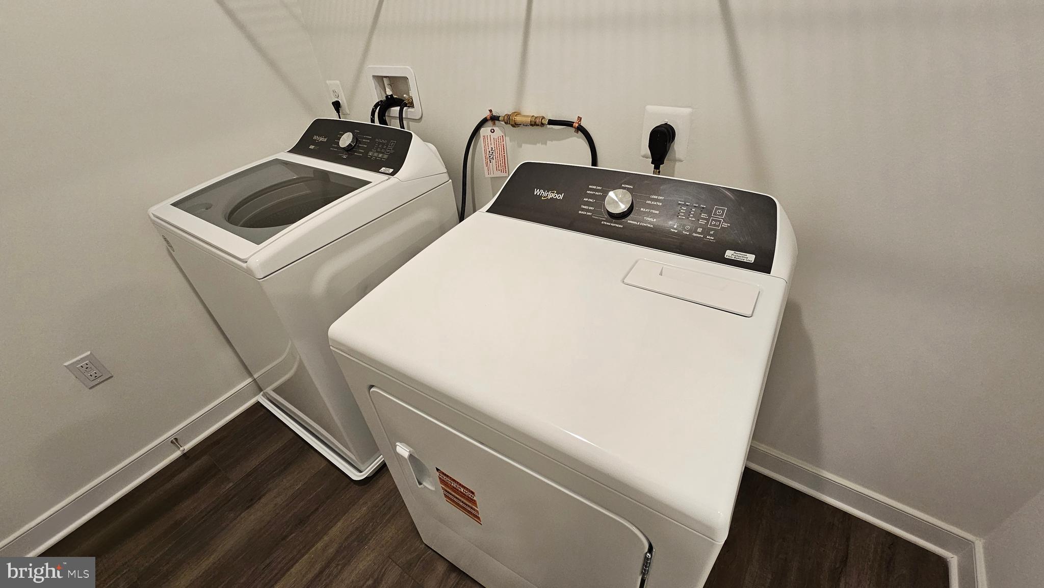 FARMSTEAD DISTRICT - Residential Lease