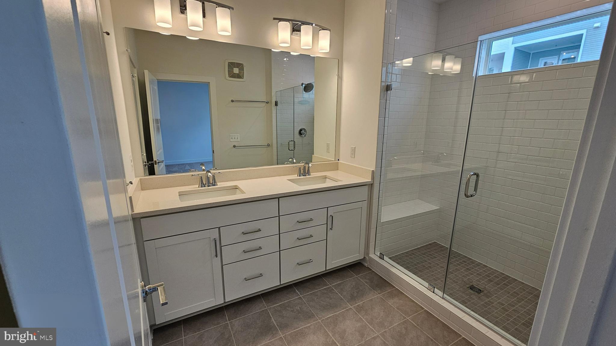 FARMSTEAD DISTRICT - Residential Lease