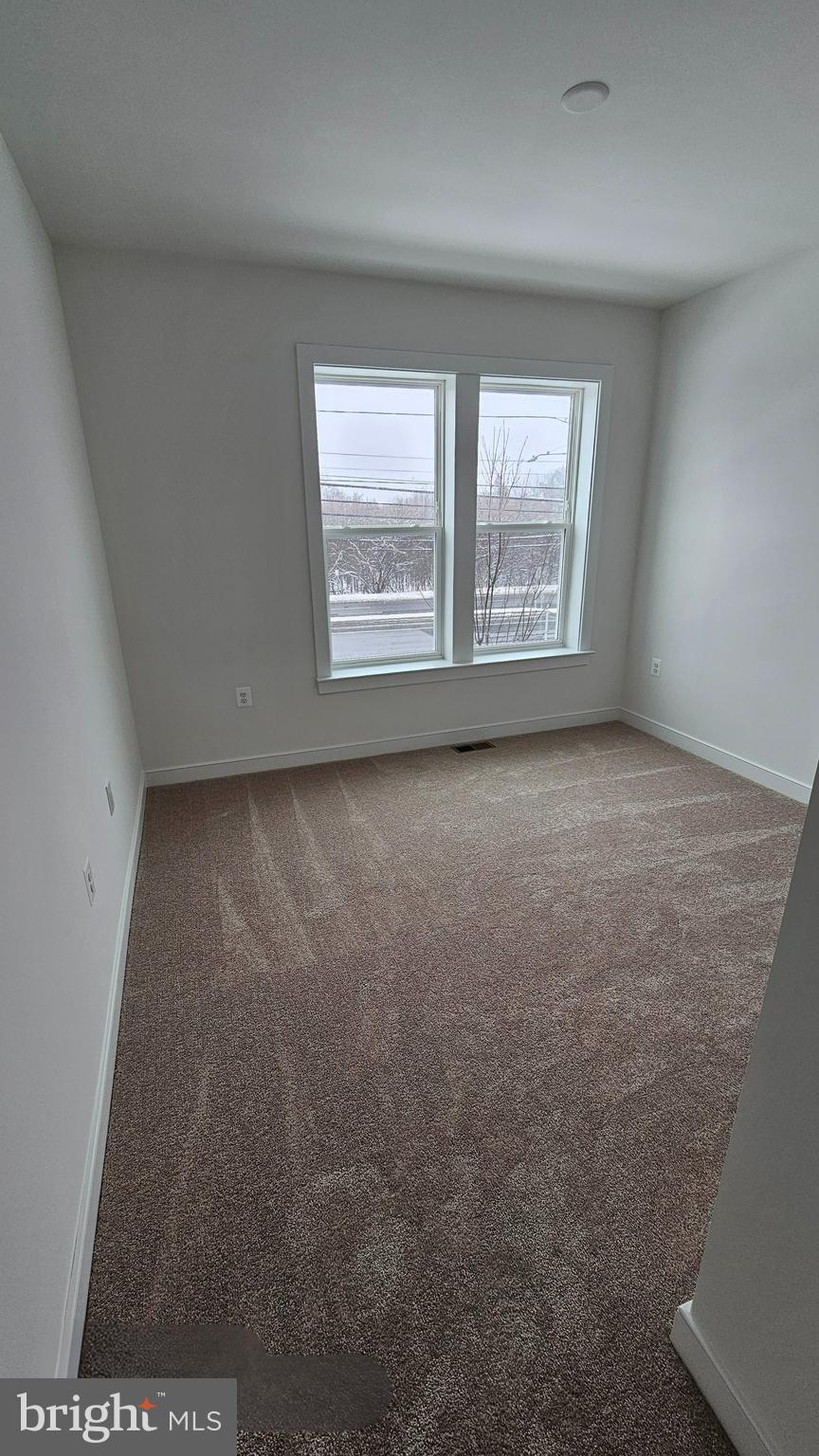 FARMSTEAD DISTRICT - Residential Lease