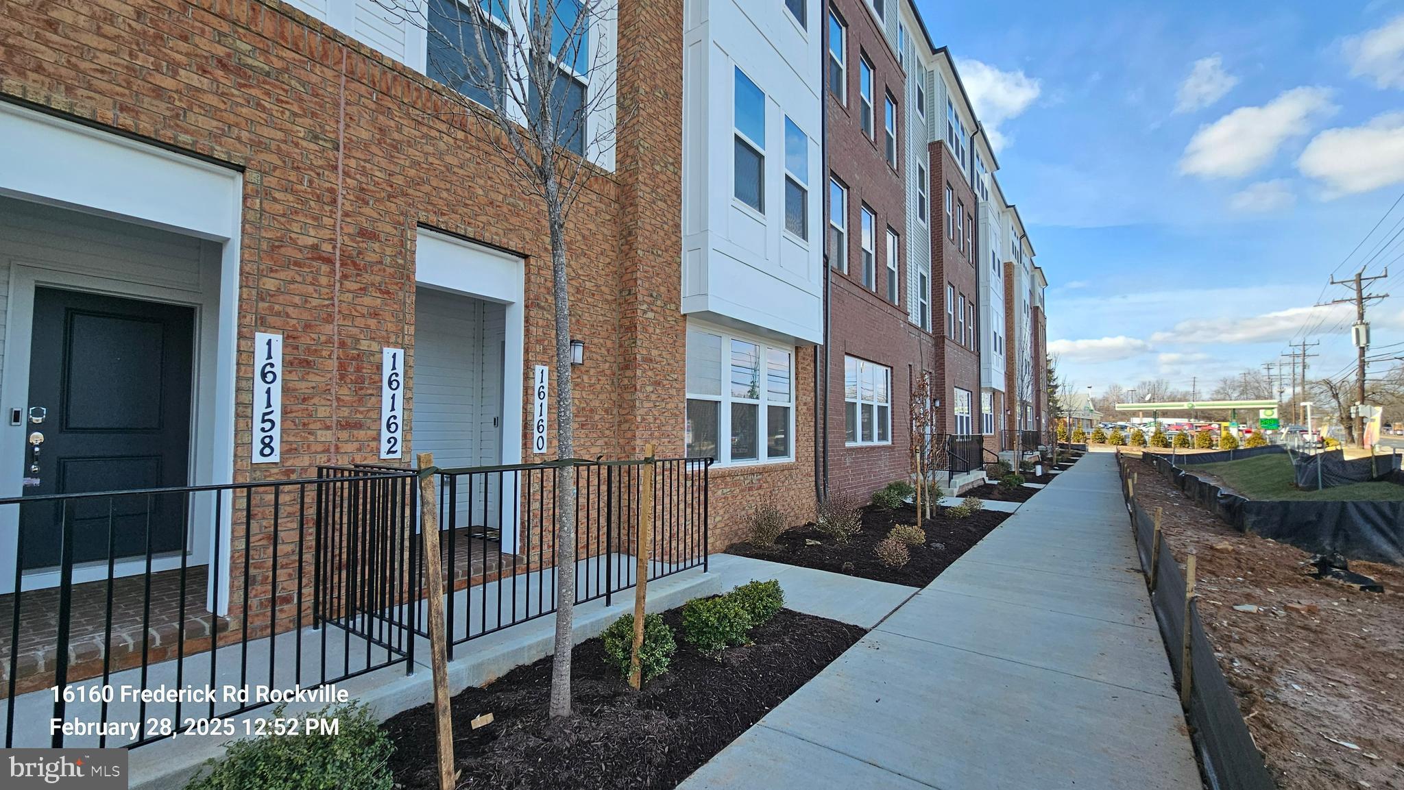 FARMSTEAD DISTRICT - Residential Lease