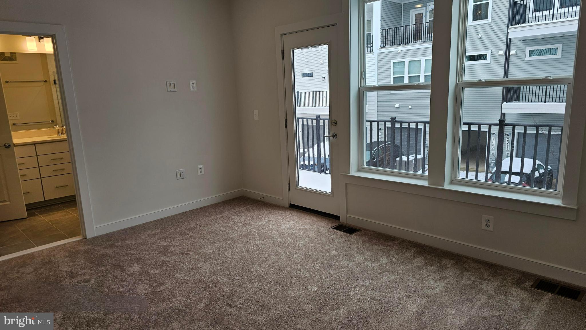 FARMSTEAD DISTRICT - Residential Lease