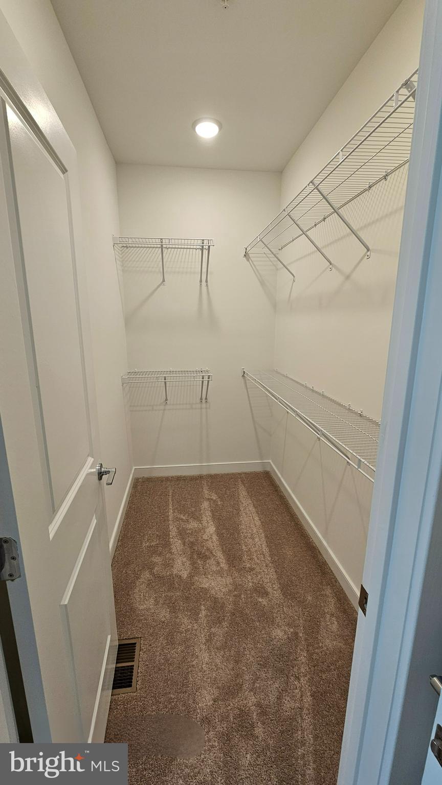 FARMSTEAD DISTRICT - Residential Lease